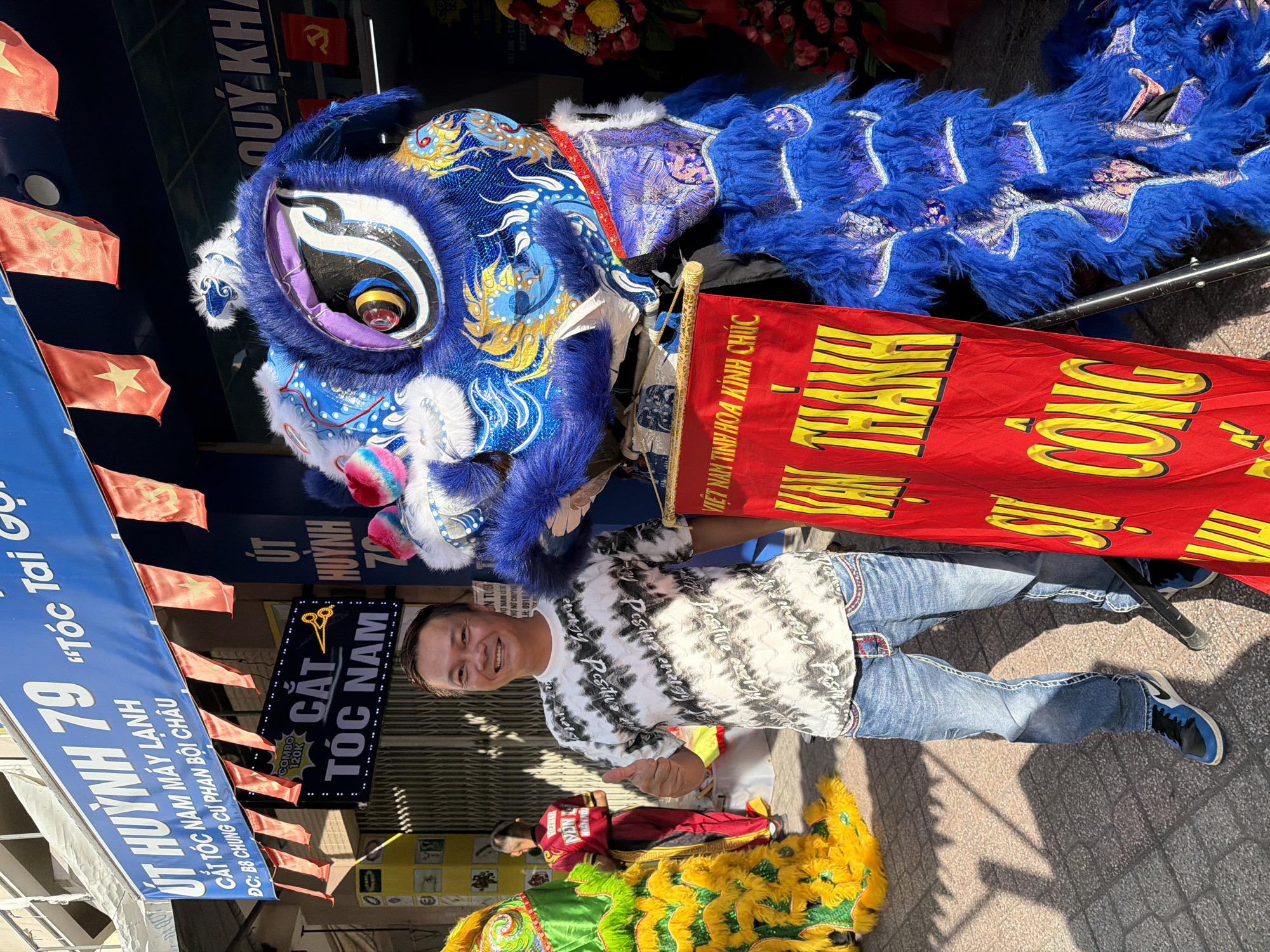 Lion and dragon dance celebration fills Nha Trang streets