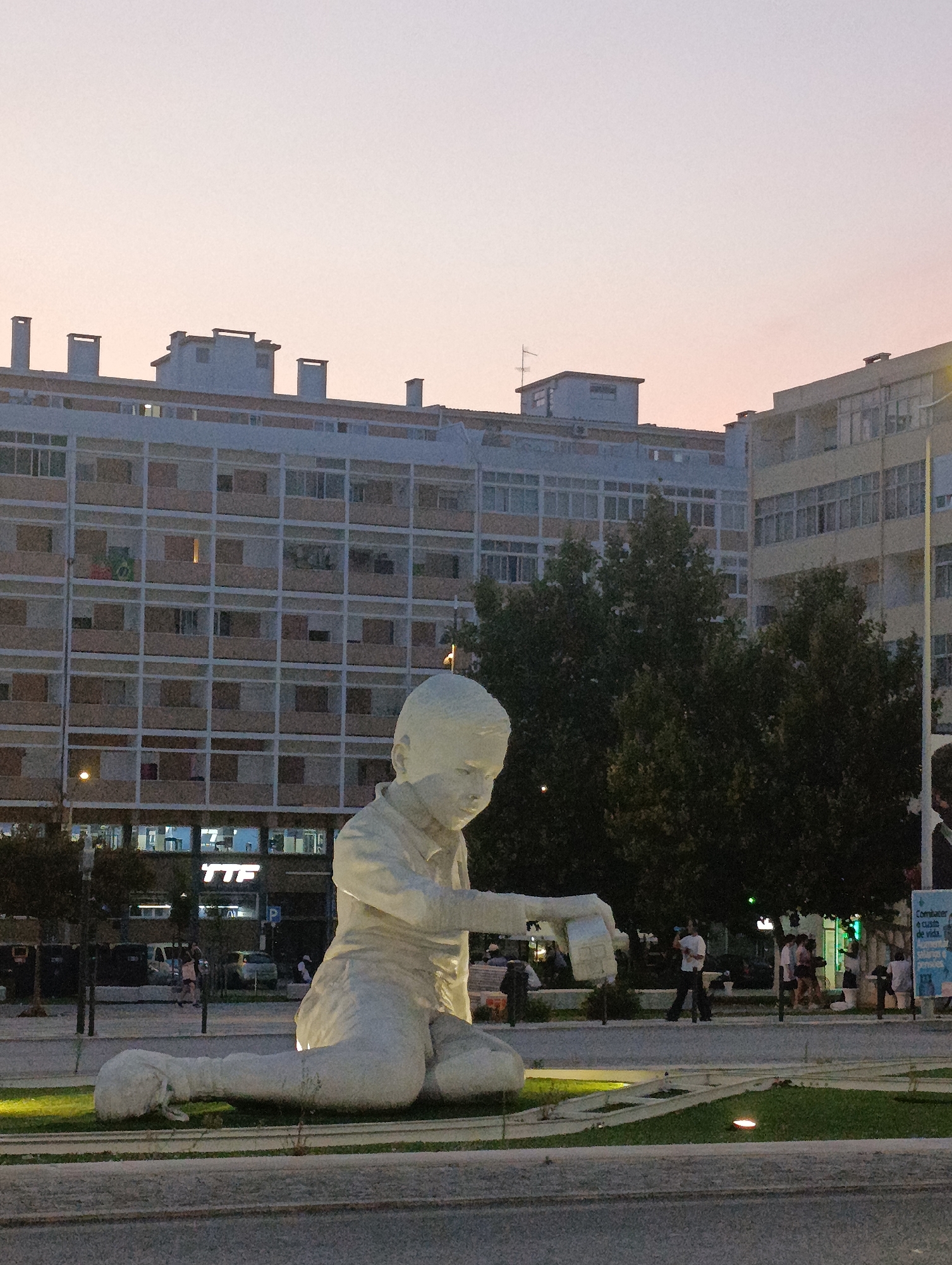 Setúbal streets and squares at dusk, midsummer evening