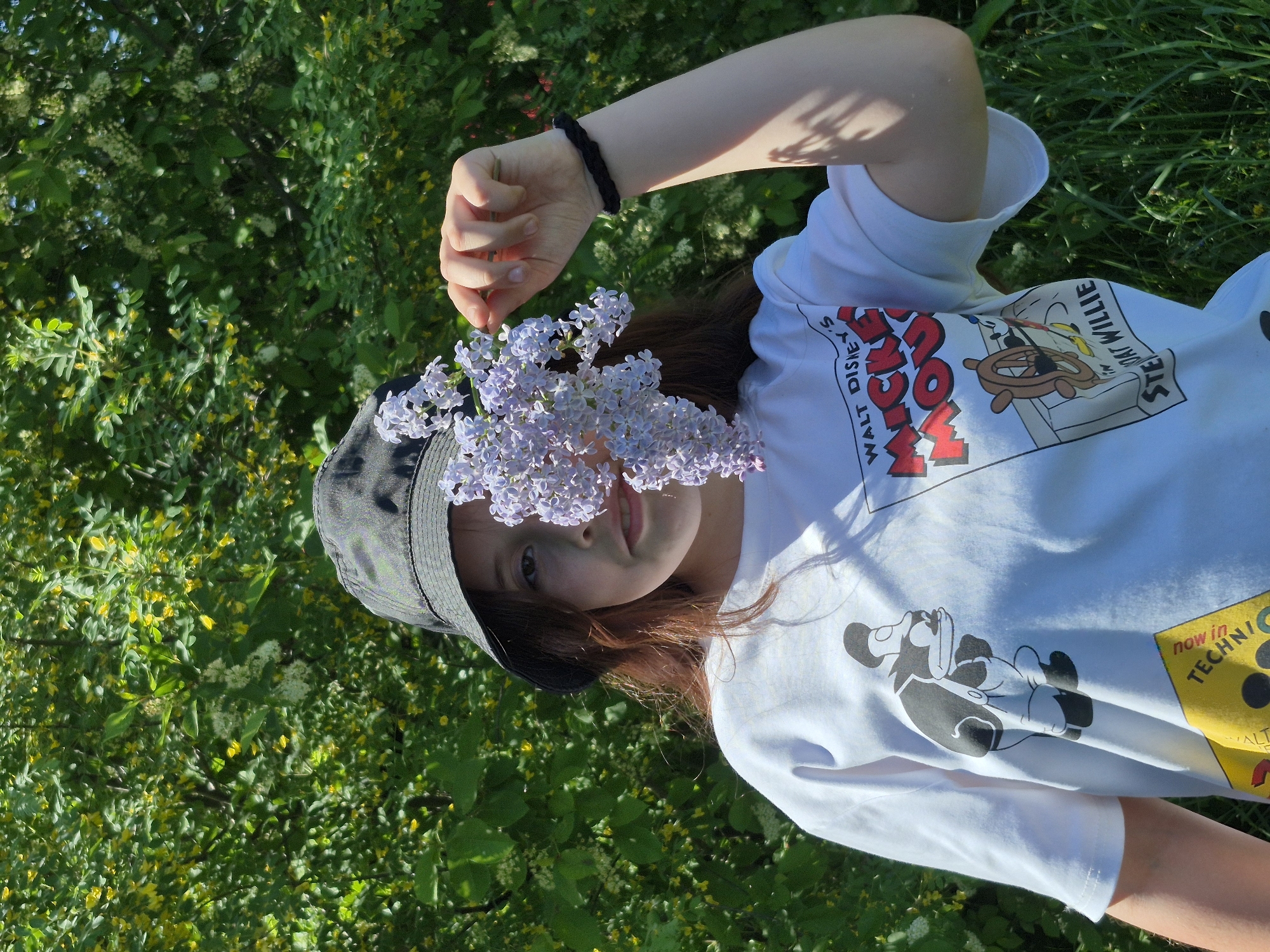 Spring morning leisure activities captured in Chaikovsky, Russia
