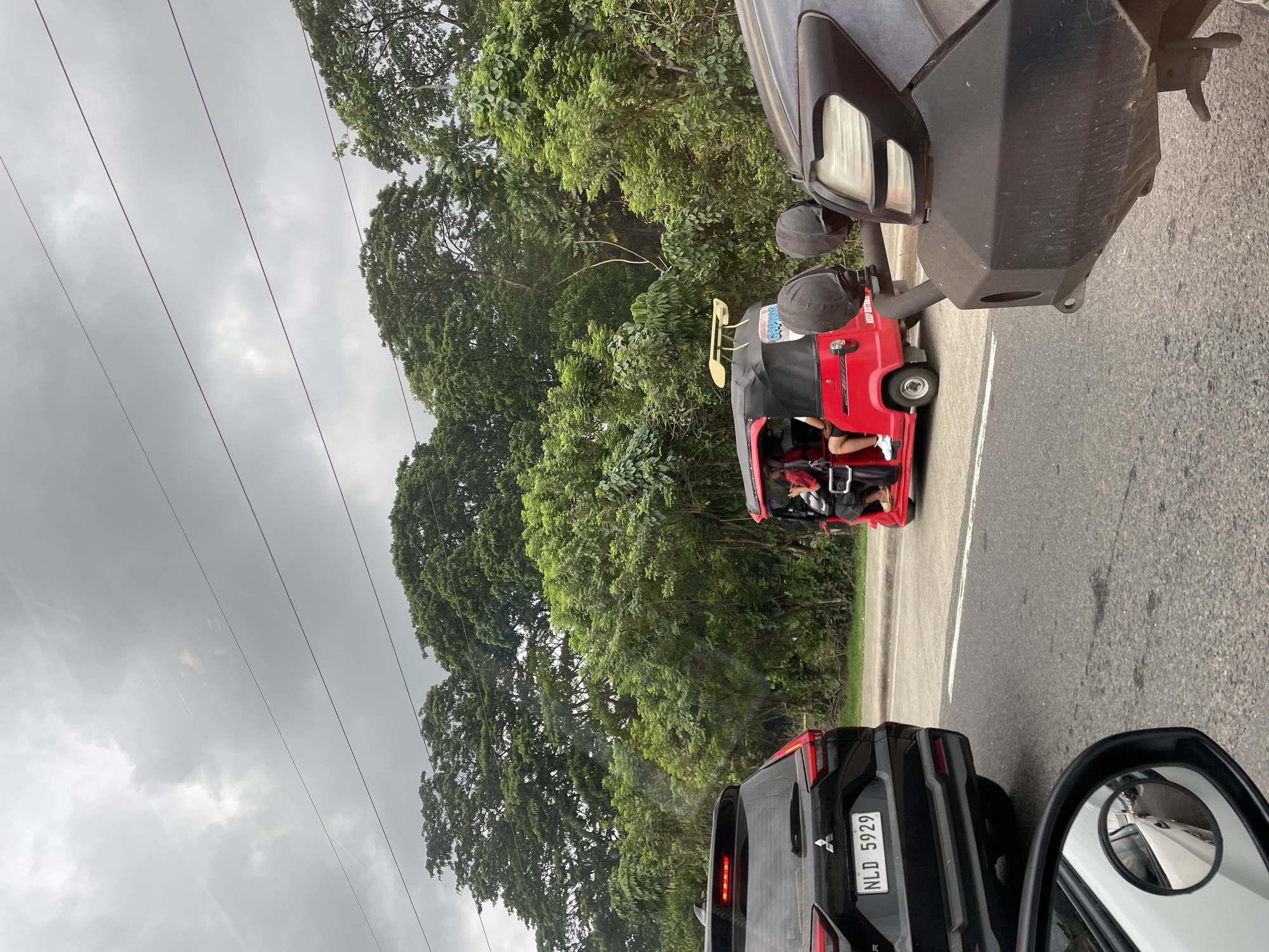 Morning traffic jam at Davao City Government entrance
