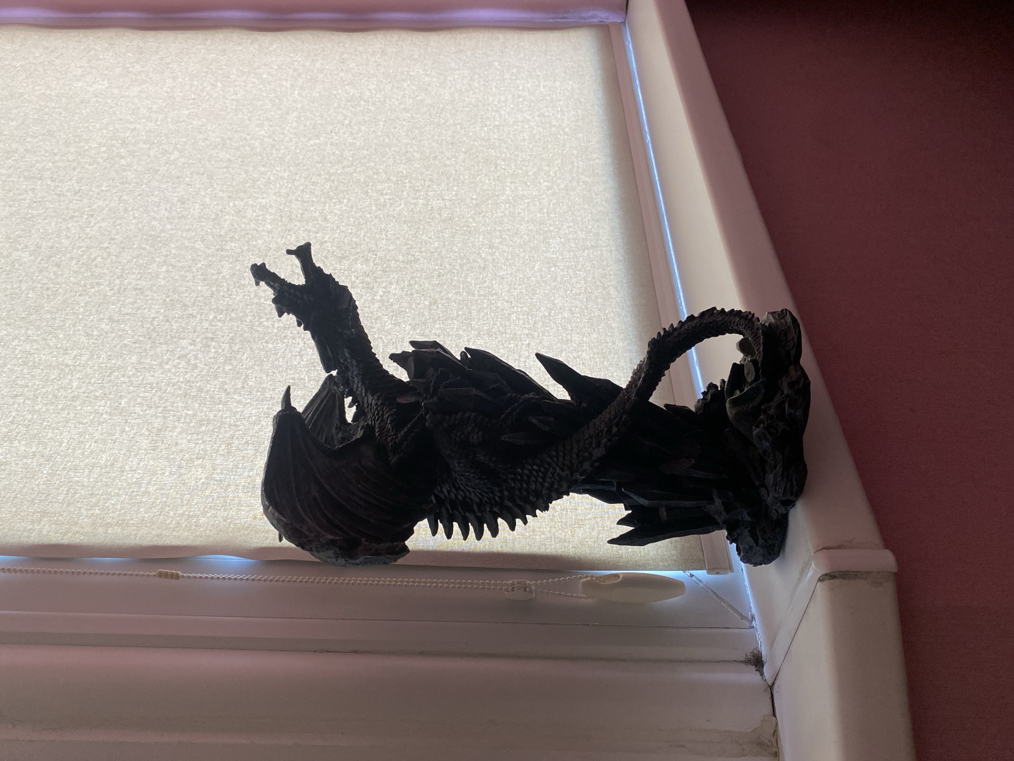 Dragon figurines and art objects around a Chișinău apartment