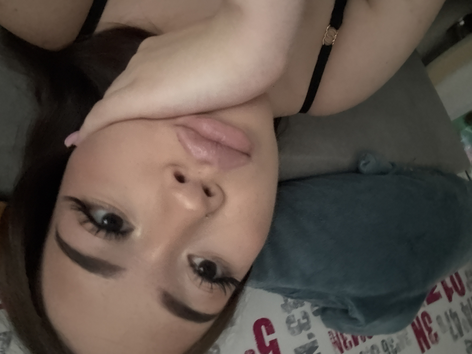 Woman captures selfies and roses in Russian apartment