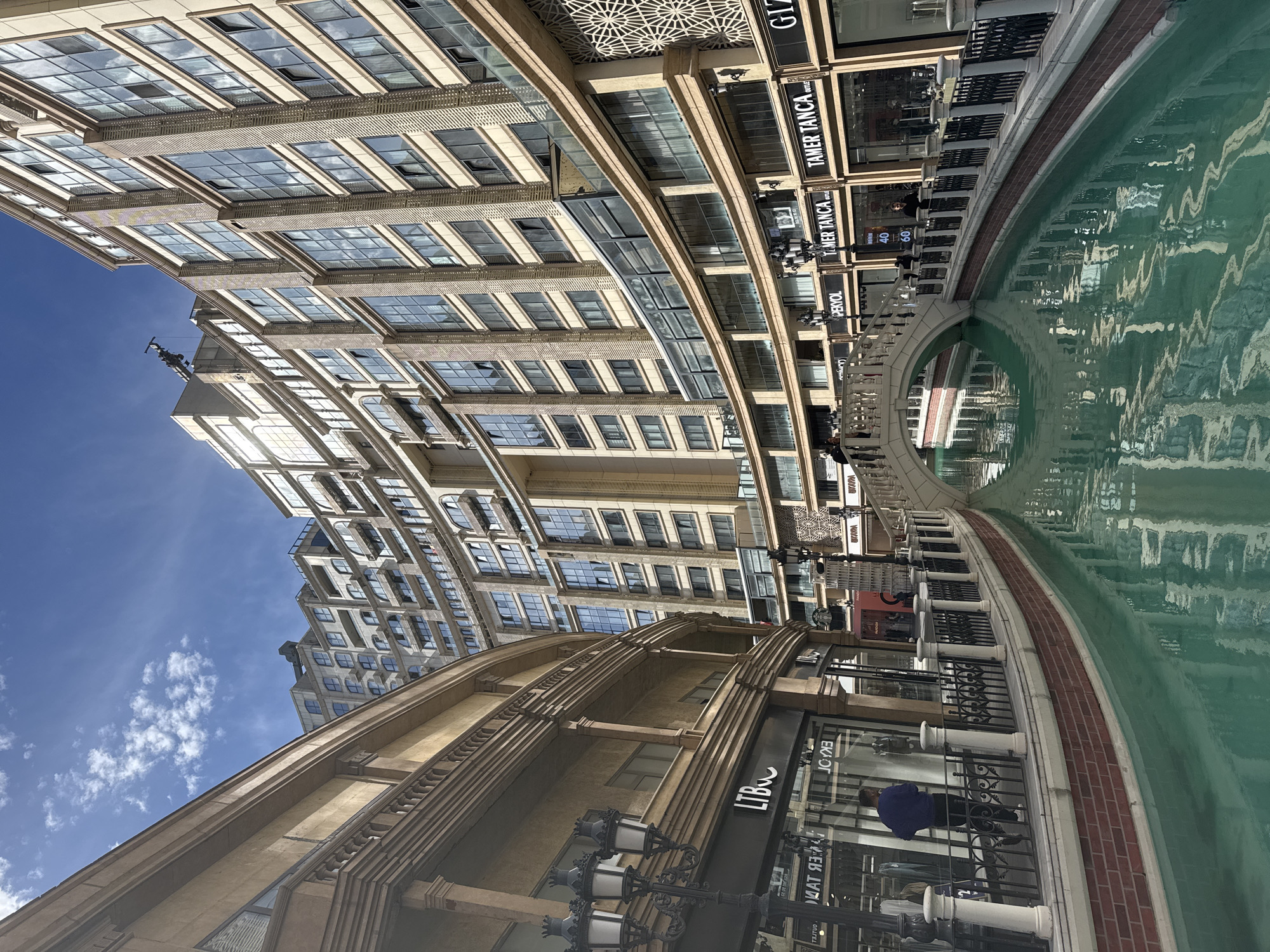 Venezia Mega Outlet's artificial canal documented in Gaziosmanpaşa