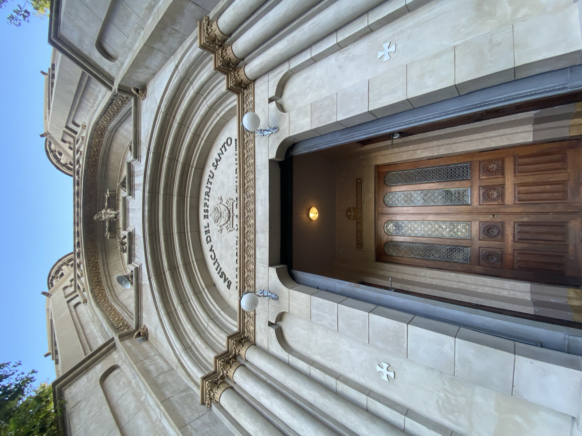 Evening photos capture Buenos Aires basilica facade from below