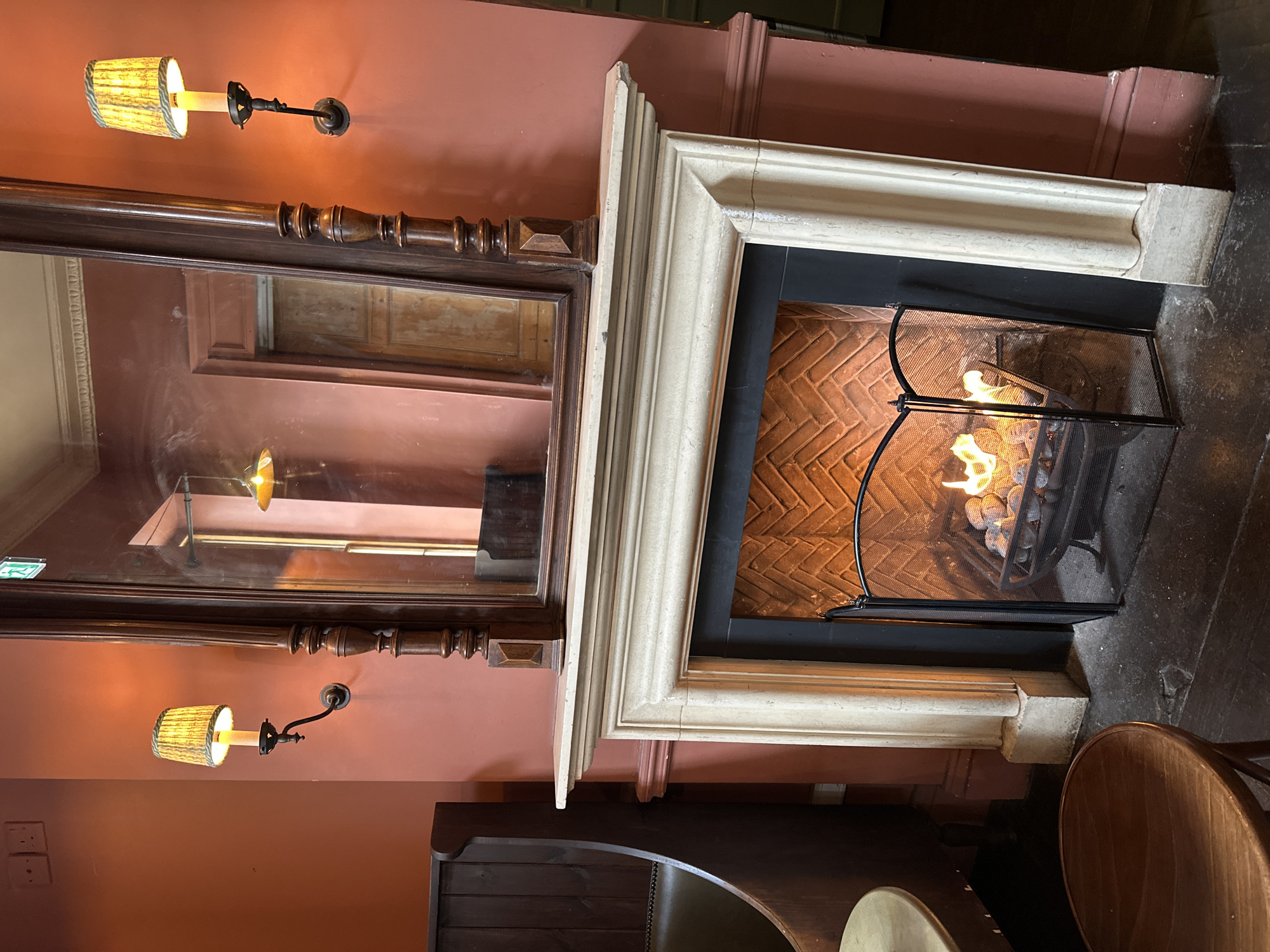 Cozy home moments and ice cream shopping in London