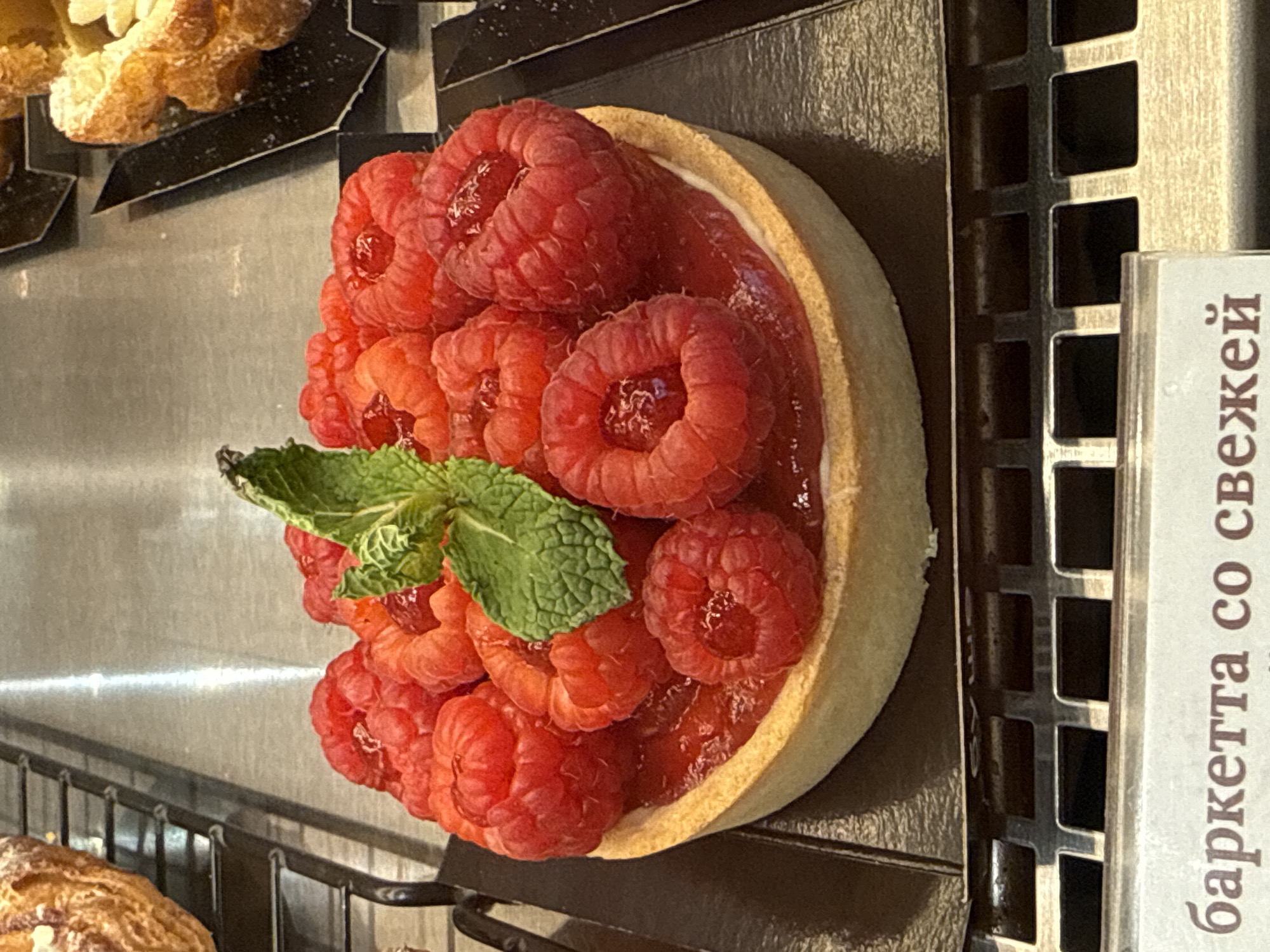 Morning scenes captured across Saint Petersburg bakeries, workspace, exhibitions