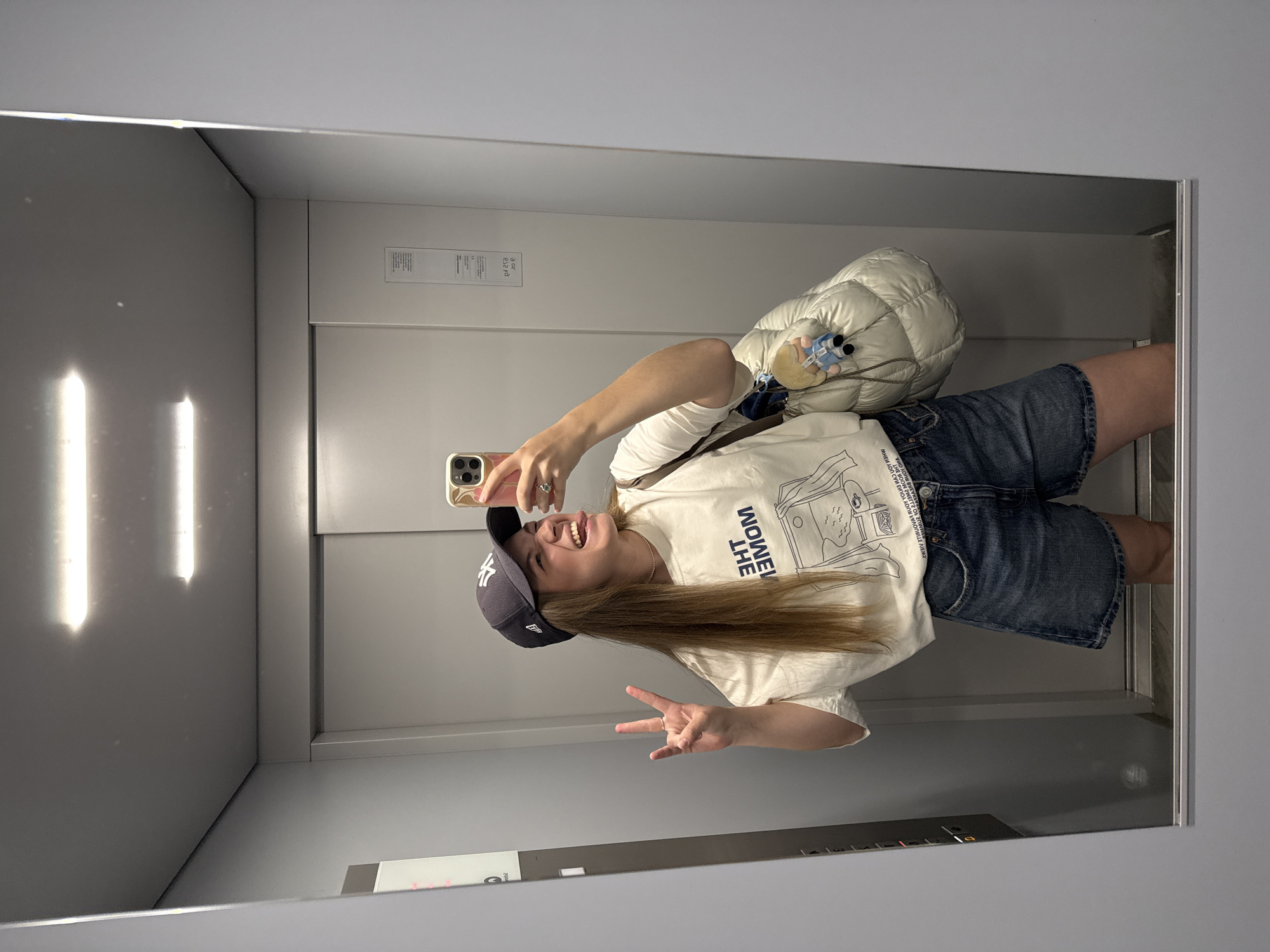 Woman takes elevator selfie in Belgrade suburb