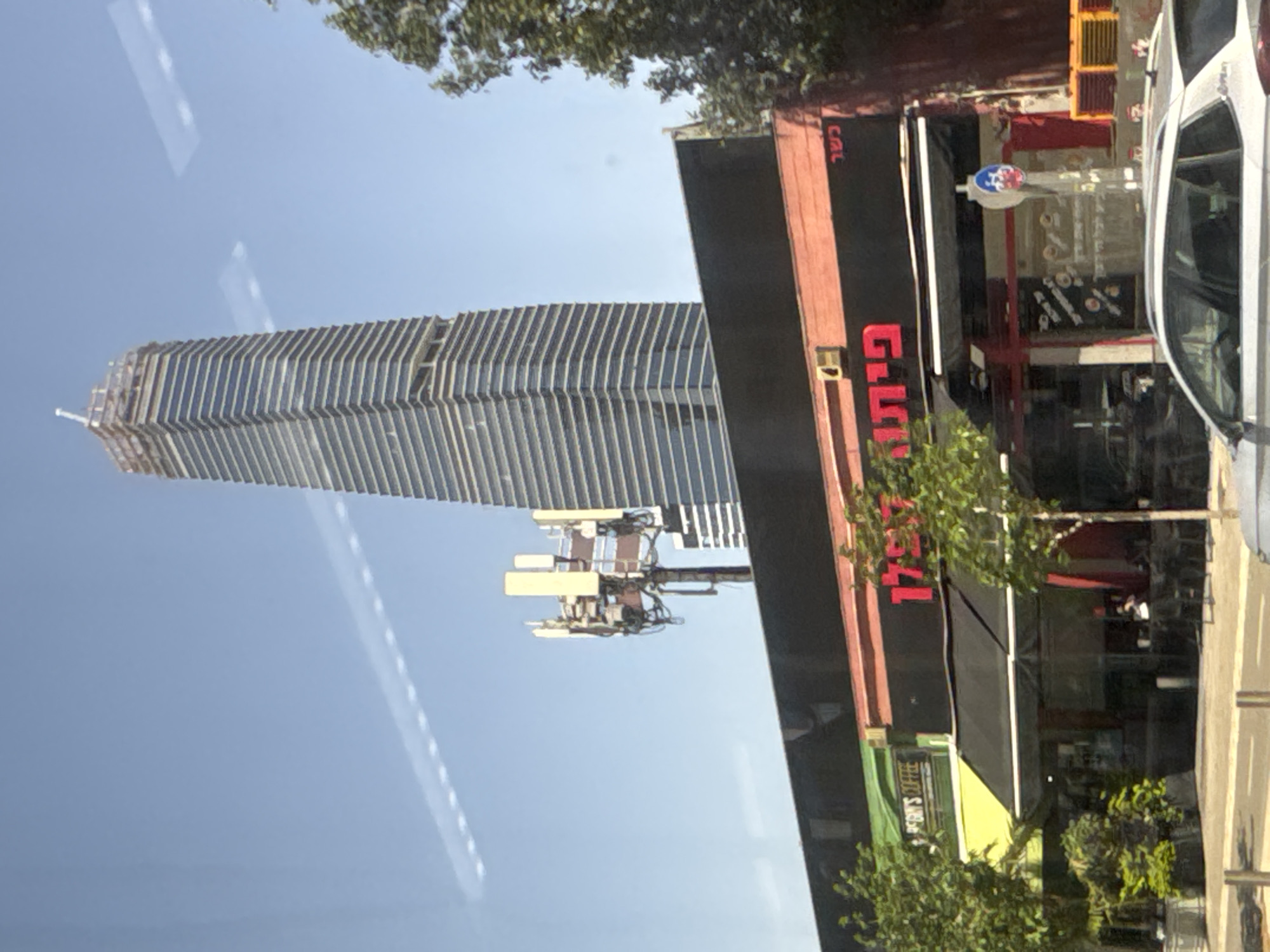 Tel-Aviv urban development documented in sunny morning scenes