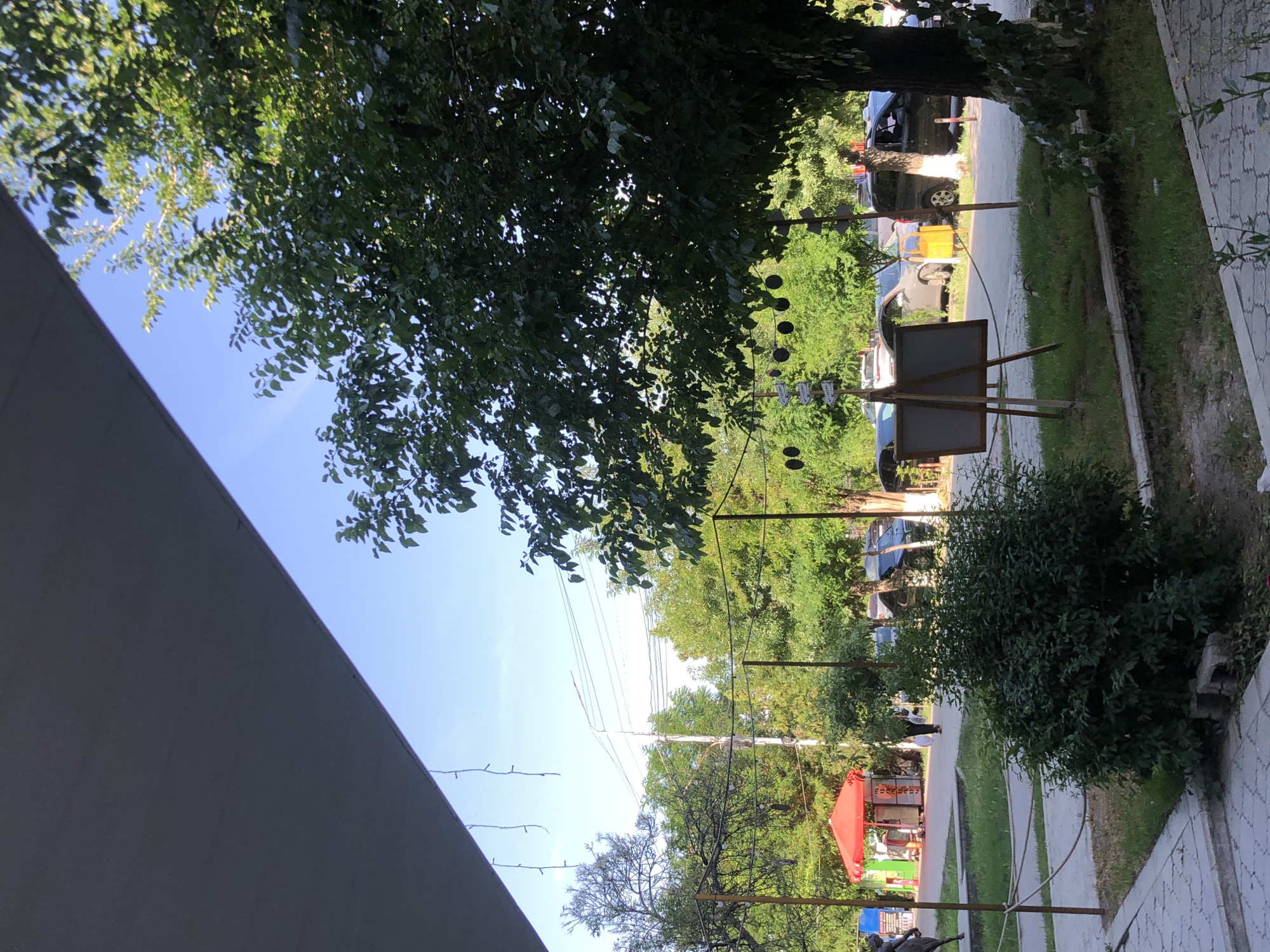 Quiet afternoon moments documented in Armavir public spaces
