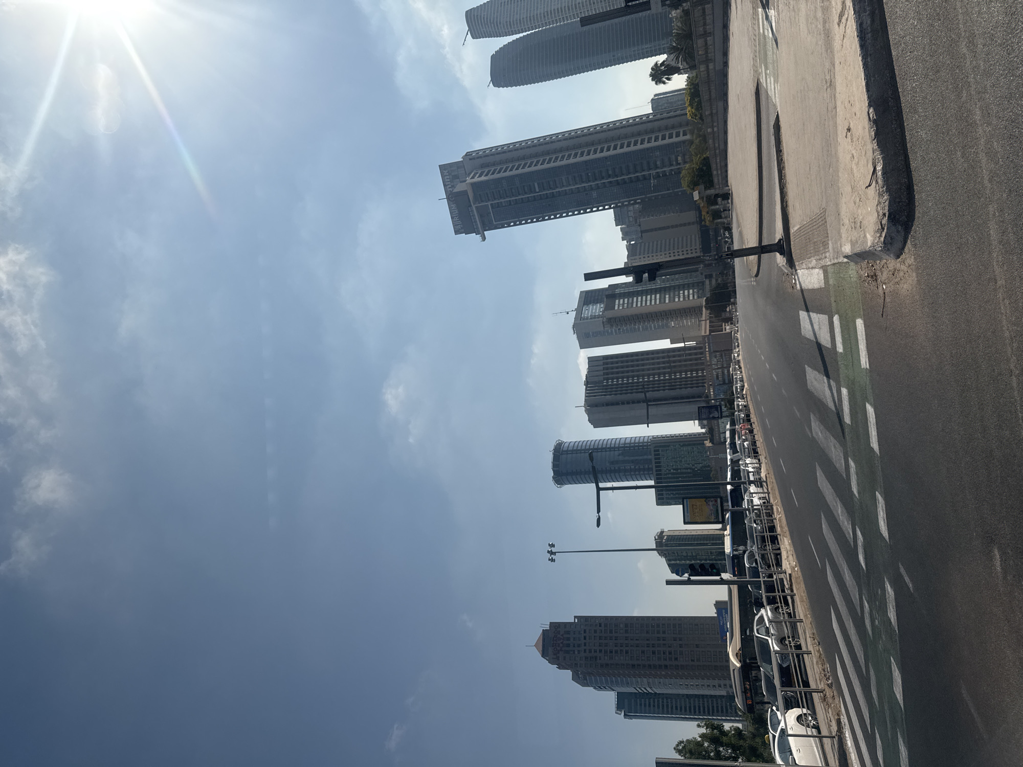 Street scenes and skyline across Tel Aviv and Givatayim