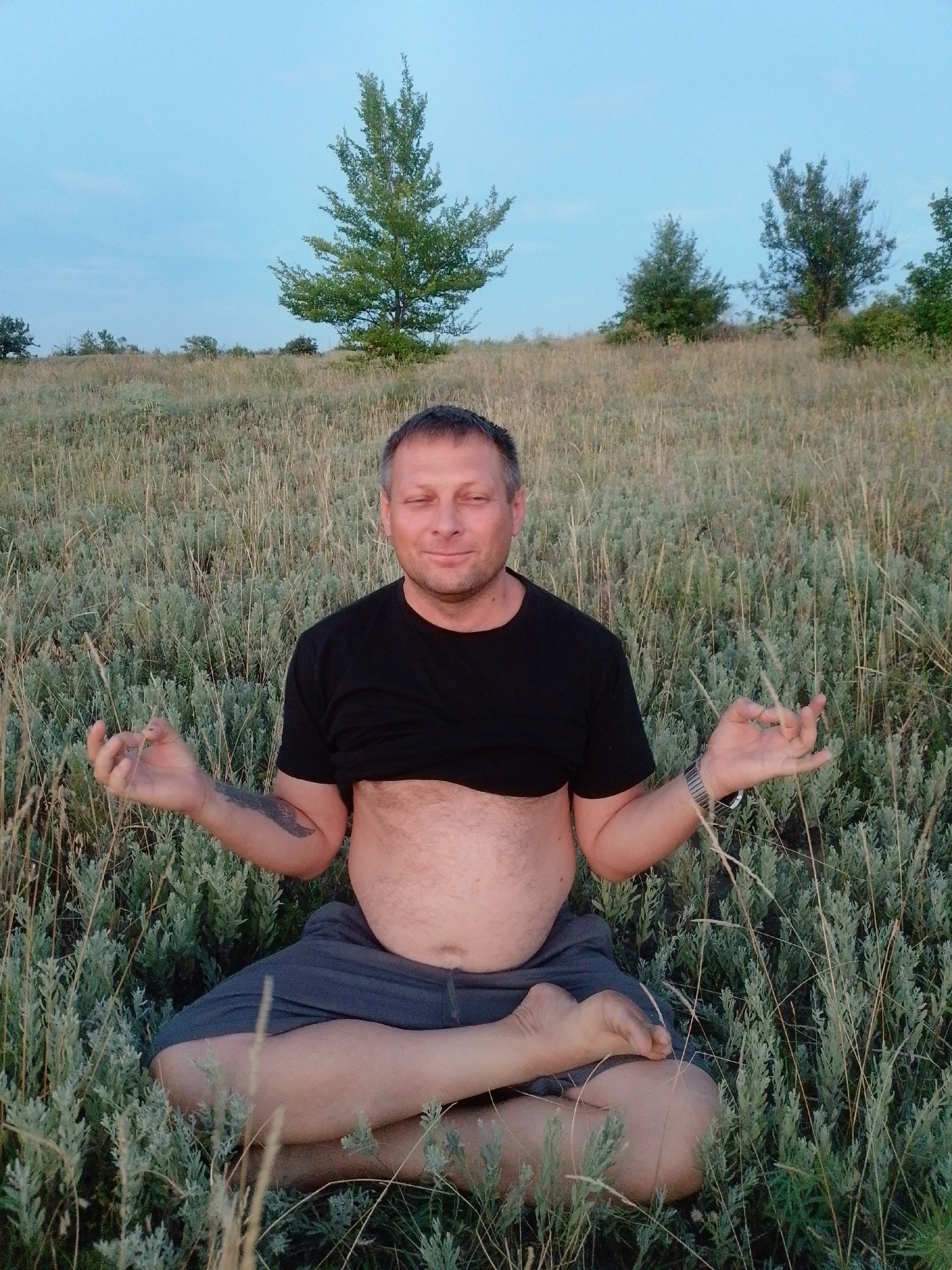 Meditation, selfie filming, and a dirt road run