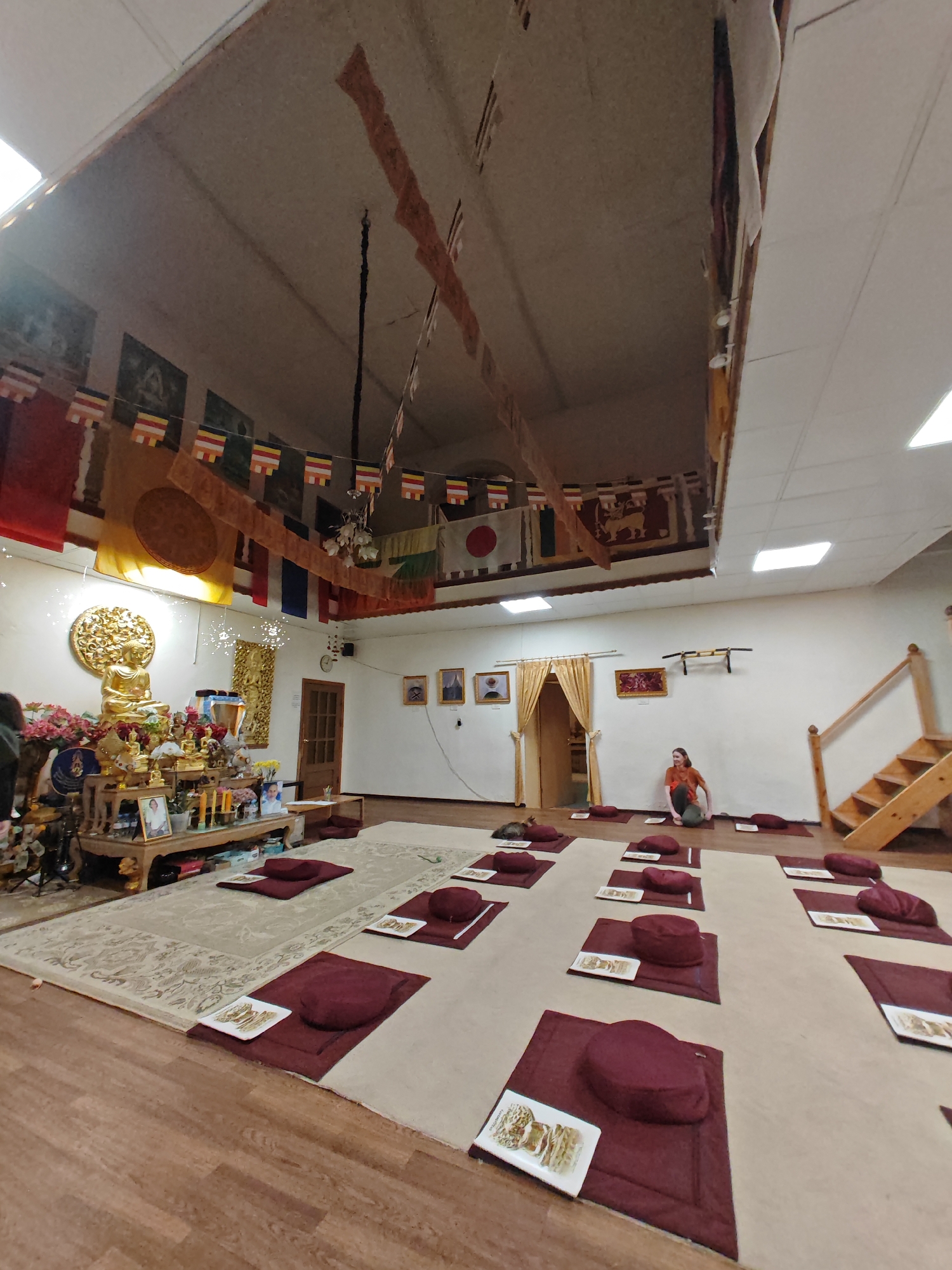 Buddhist meditation hall documented in Saint Petersburg, Russia