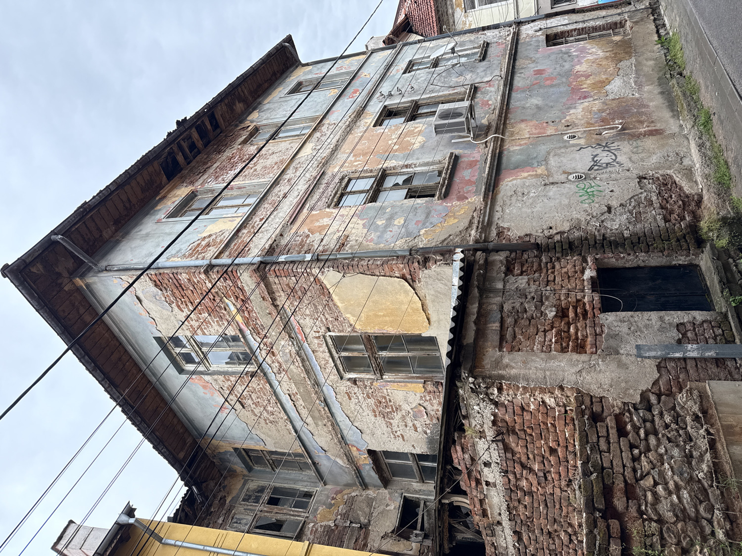 Dilapidated building documented in Yahinovo, Bulgaria