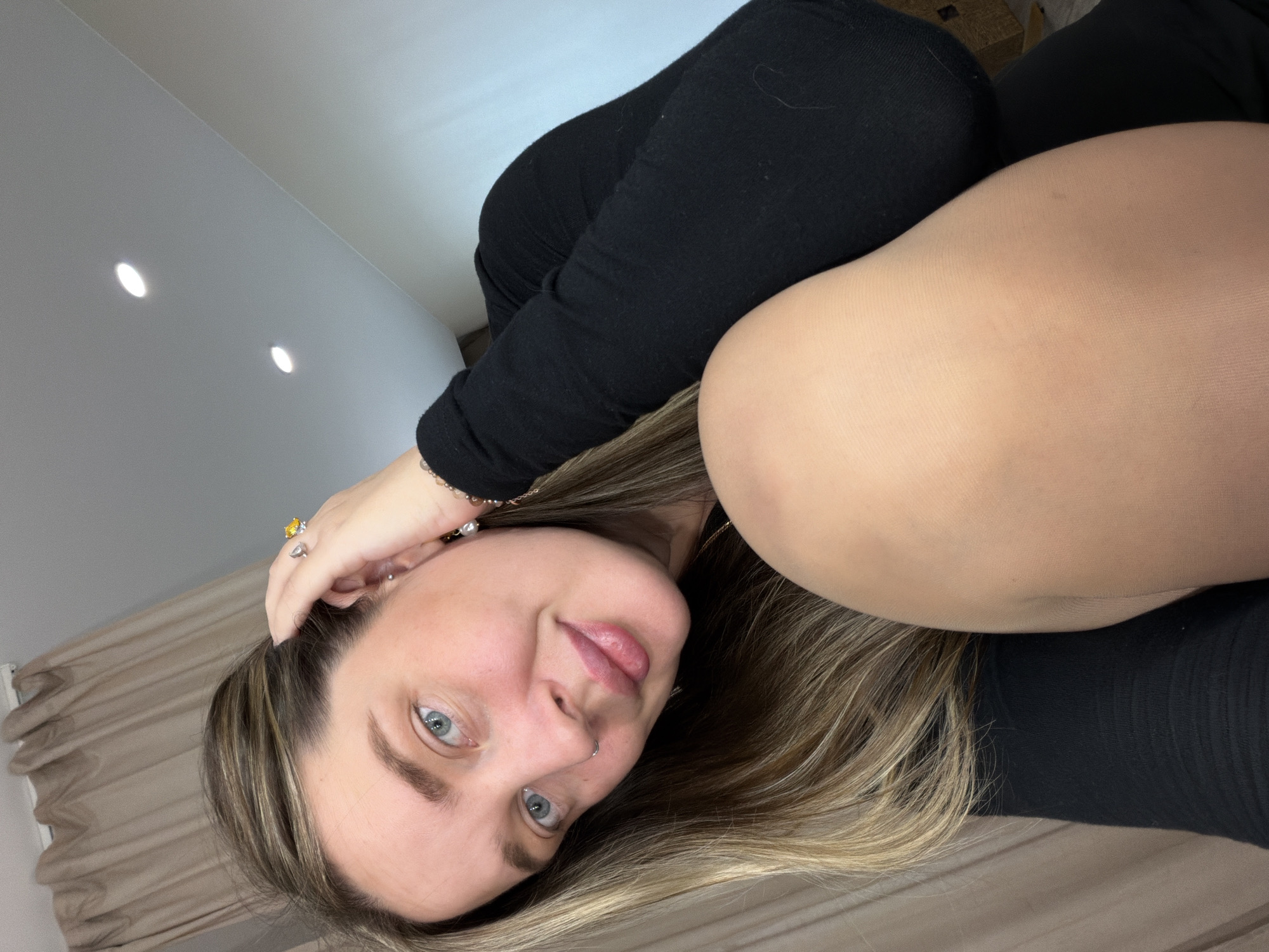 Woman photographed twice in Moscow suburbs within minutes