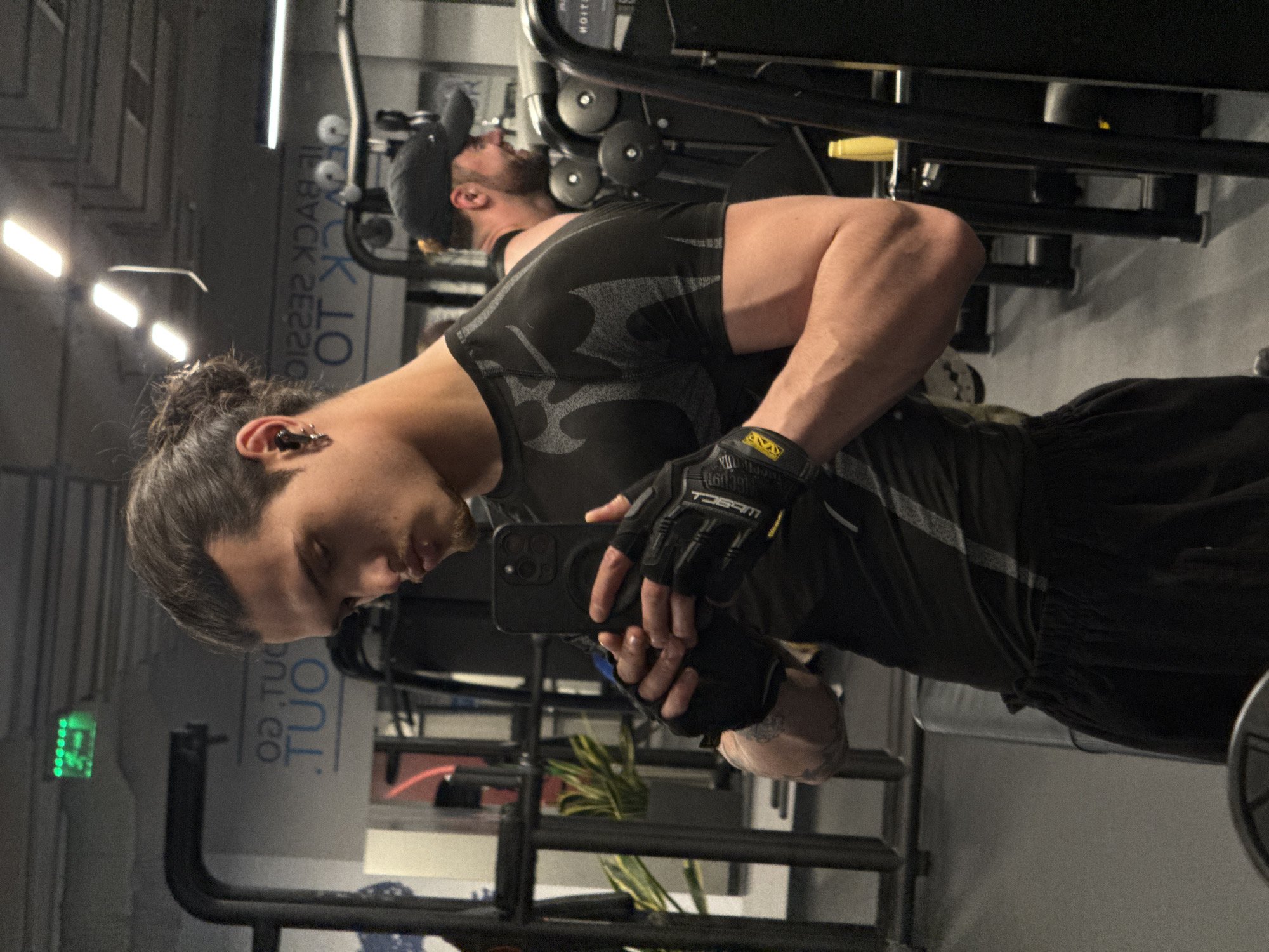 Man takes gym selfies in Sofia fitness facility