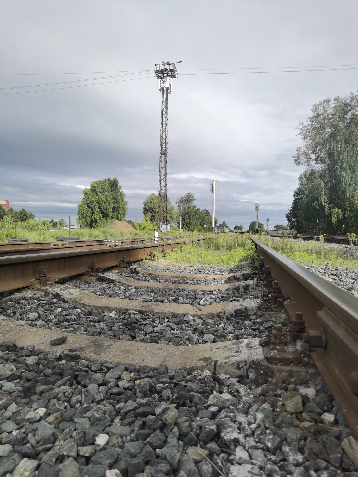 Ordinary life moments documented across Chaikovsky, Russia overnight
