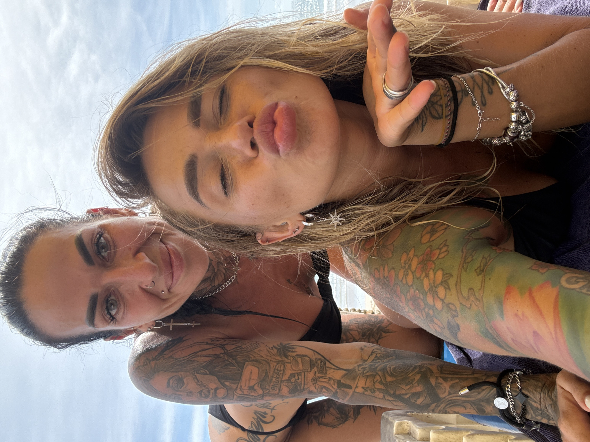 Lazy beach morning in Choeng Thale, selfies and shoreline