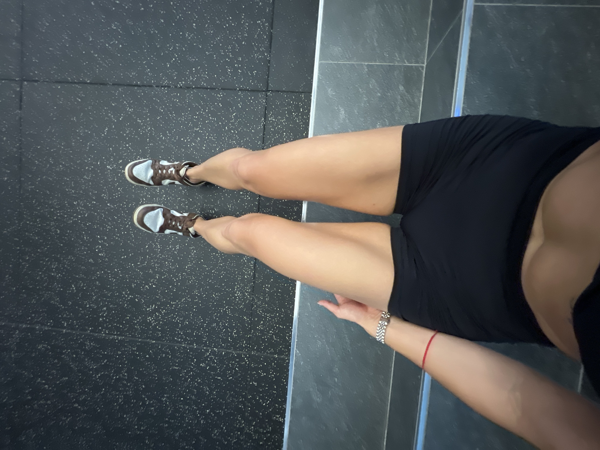 Gym workout session at a modern facility in Si Sunthon