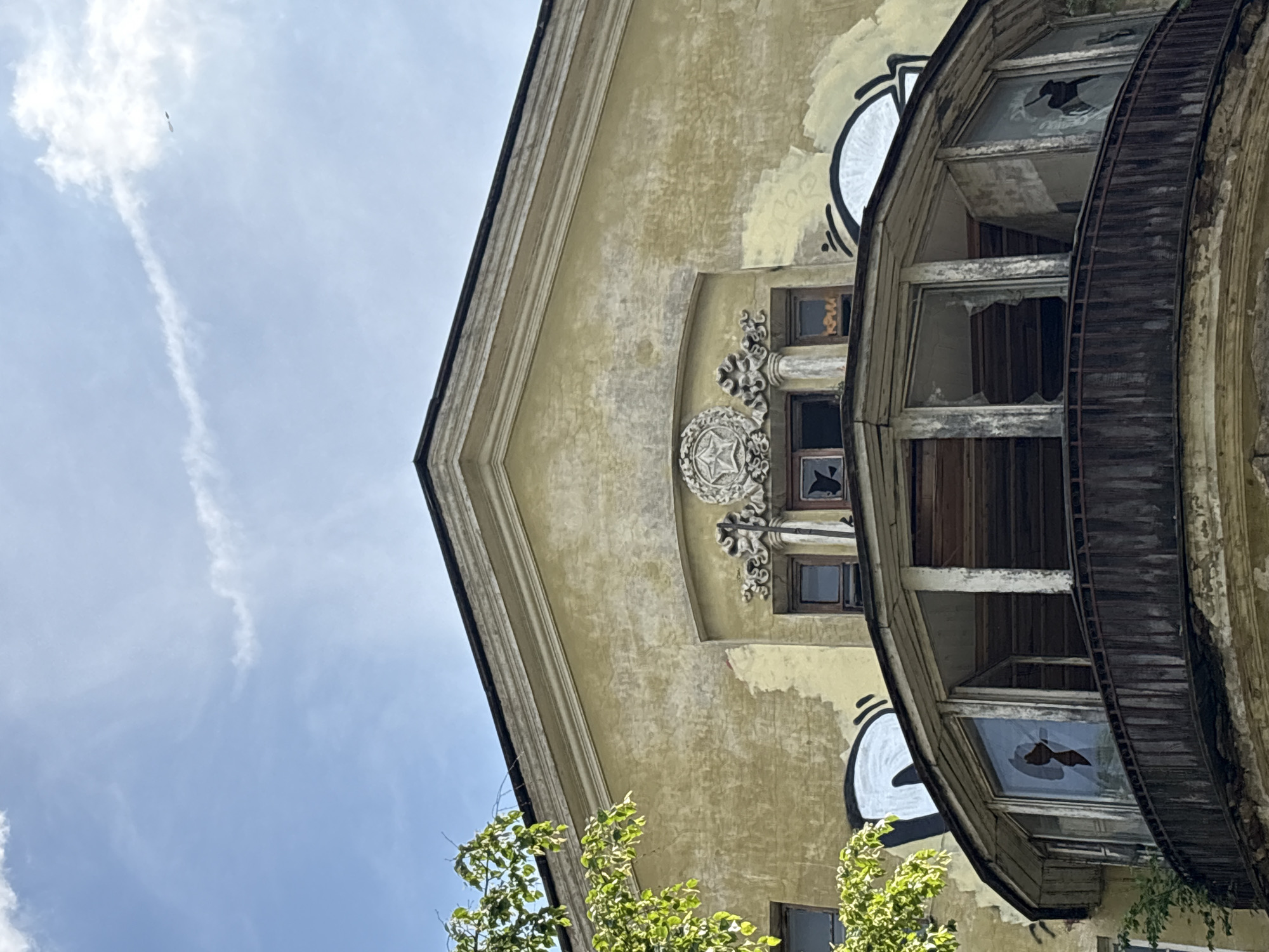 Saint Petersburg witnesses document decaying buildings, railway scenes
