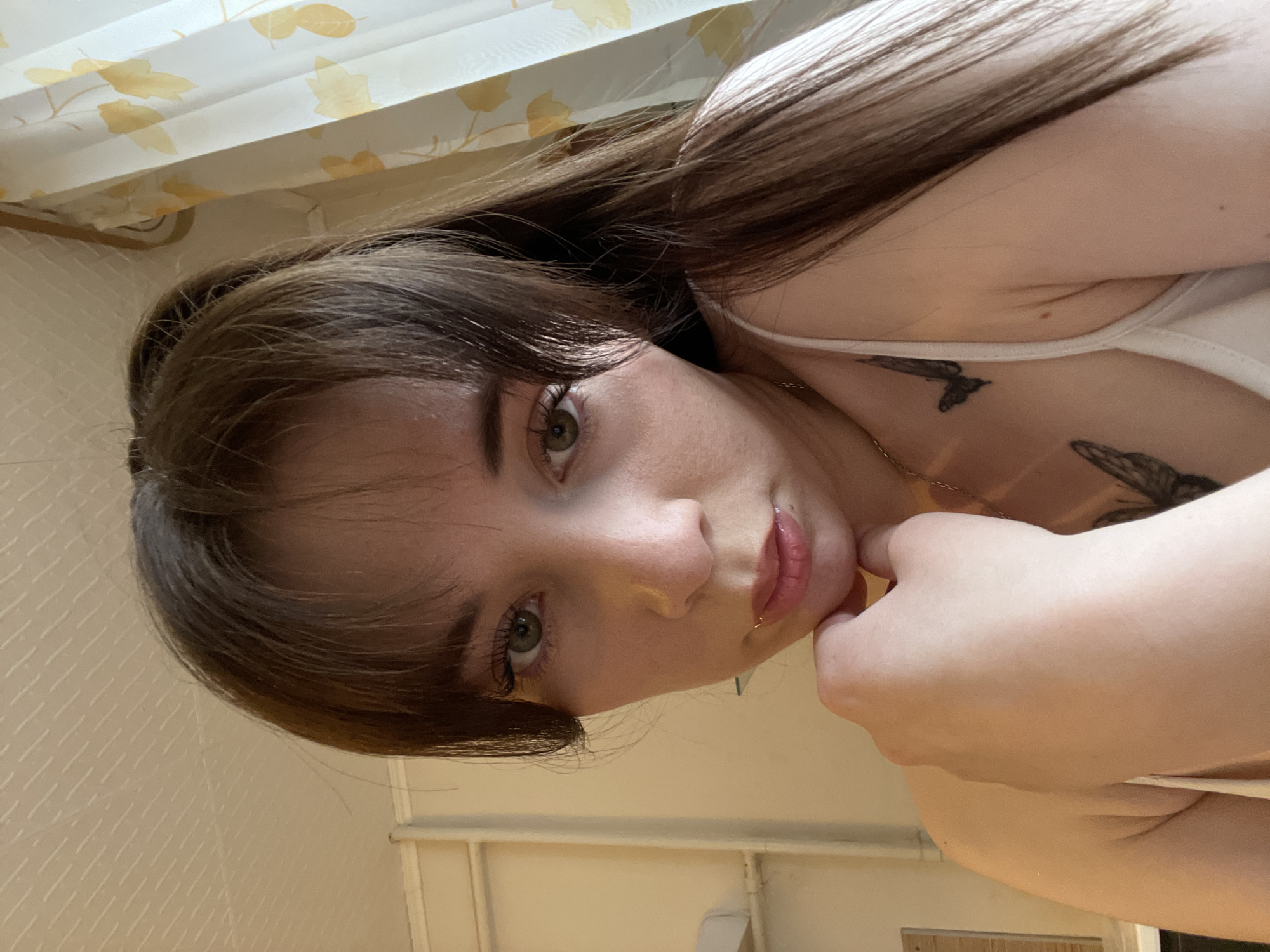 Woman documents morning routine in Chaikovsky, Russia