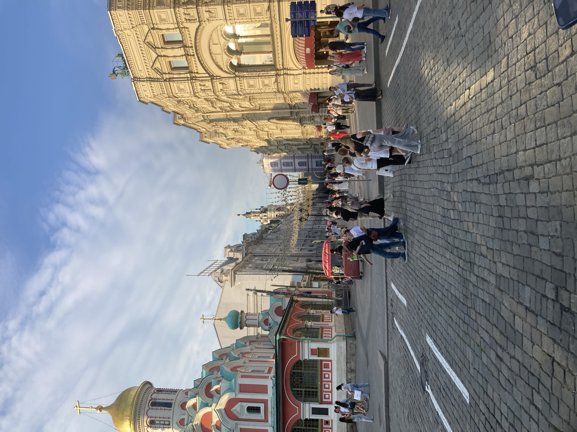 Afternoon scenes captured around Moscow's Red Square tourist district