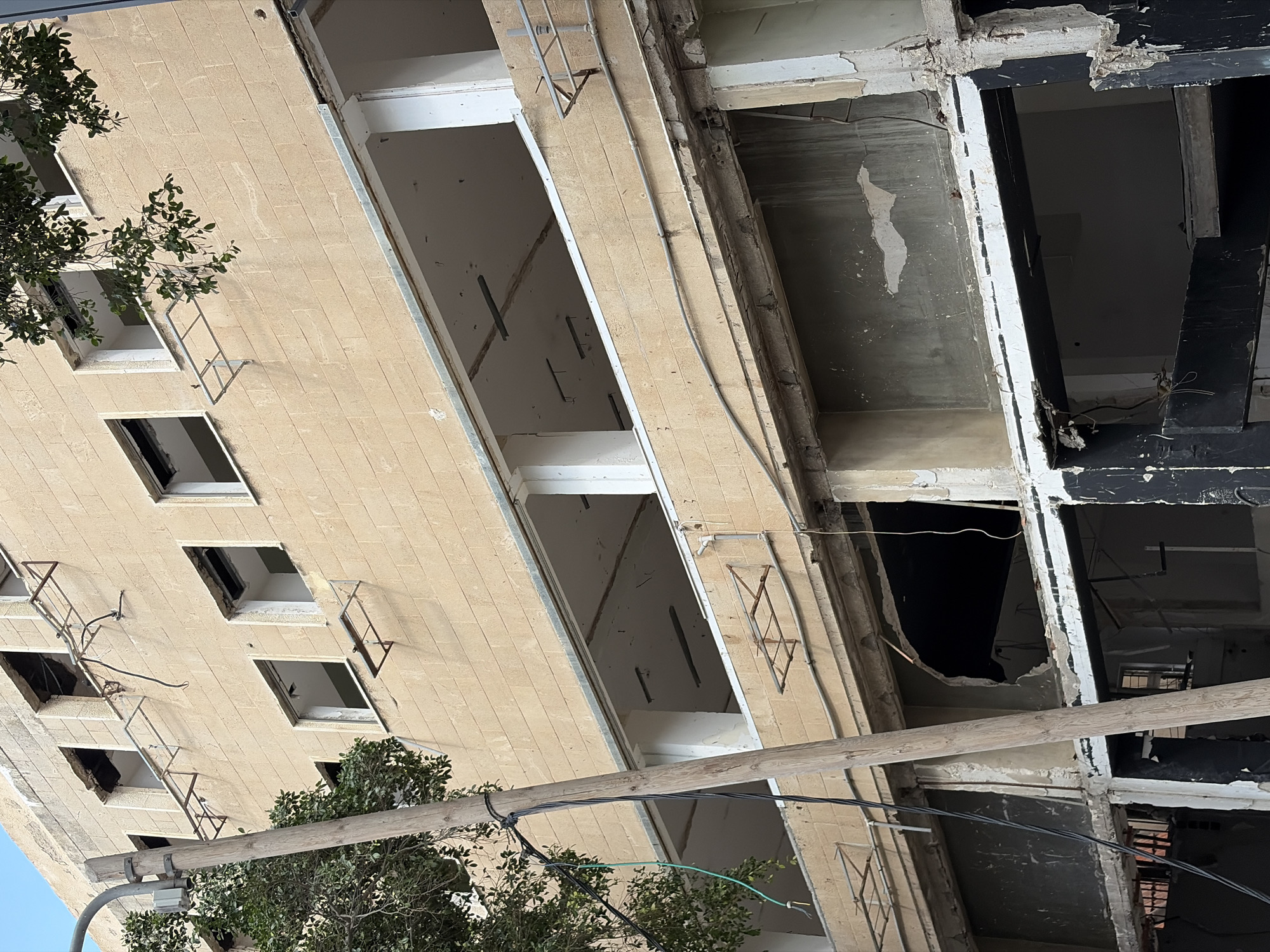 Mixed everyday moments documented across Tel Aviv within minutes