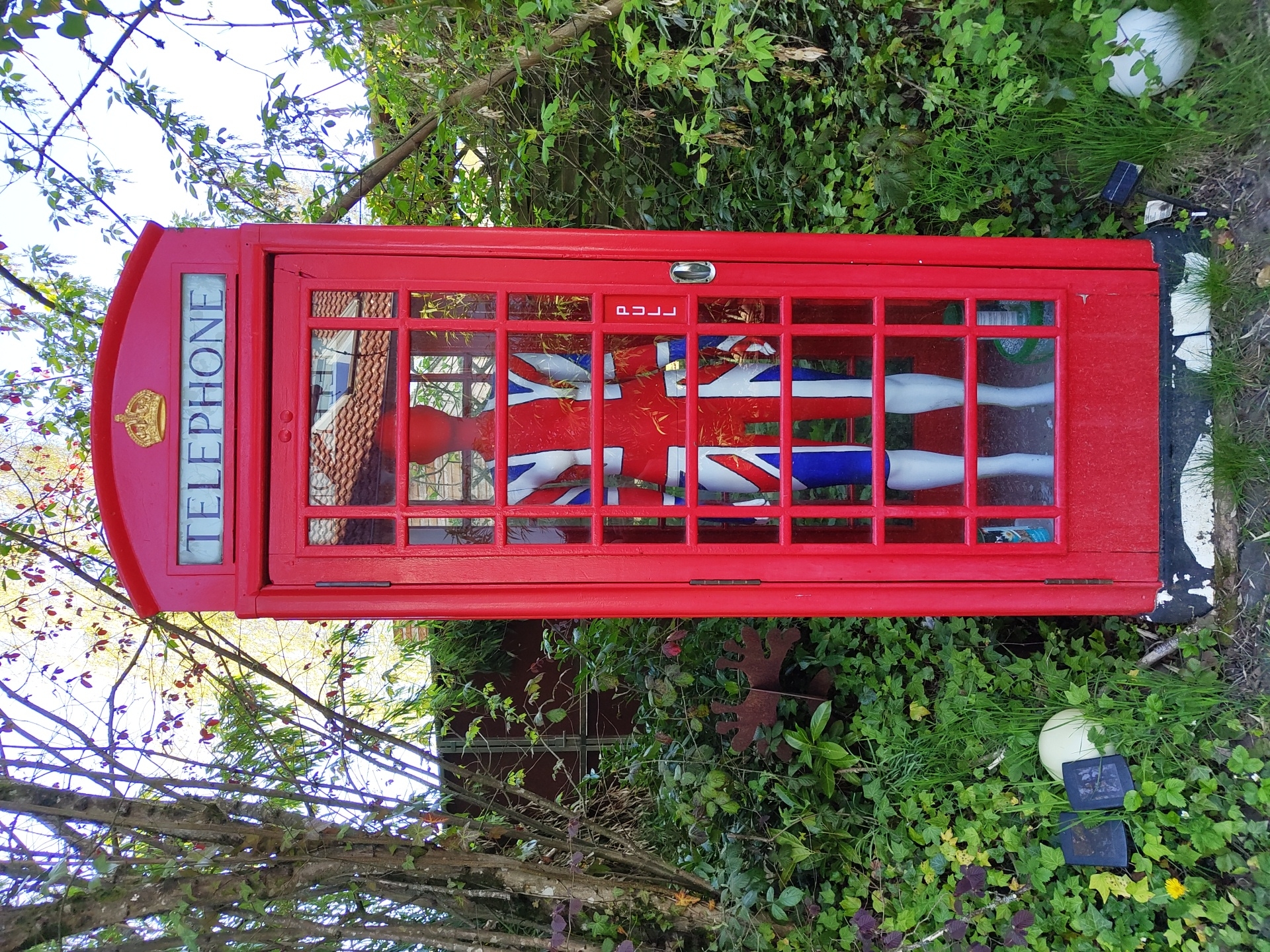 British phone box with flag-wrapped mannequin spotted in Germany