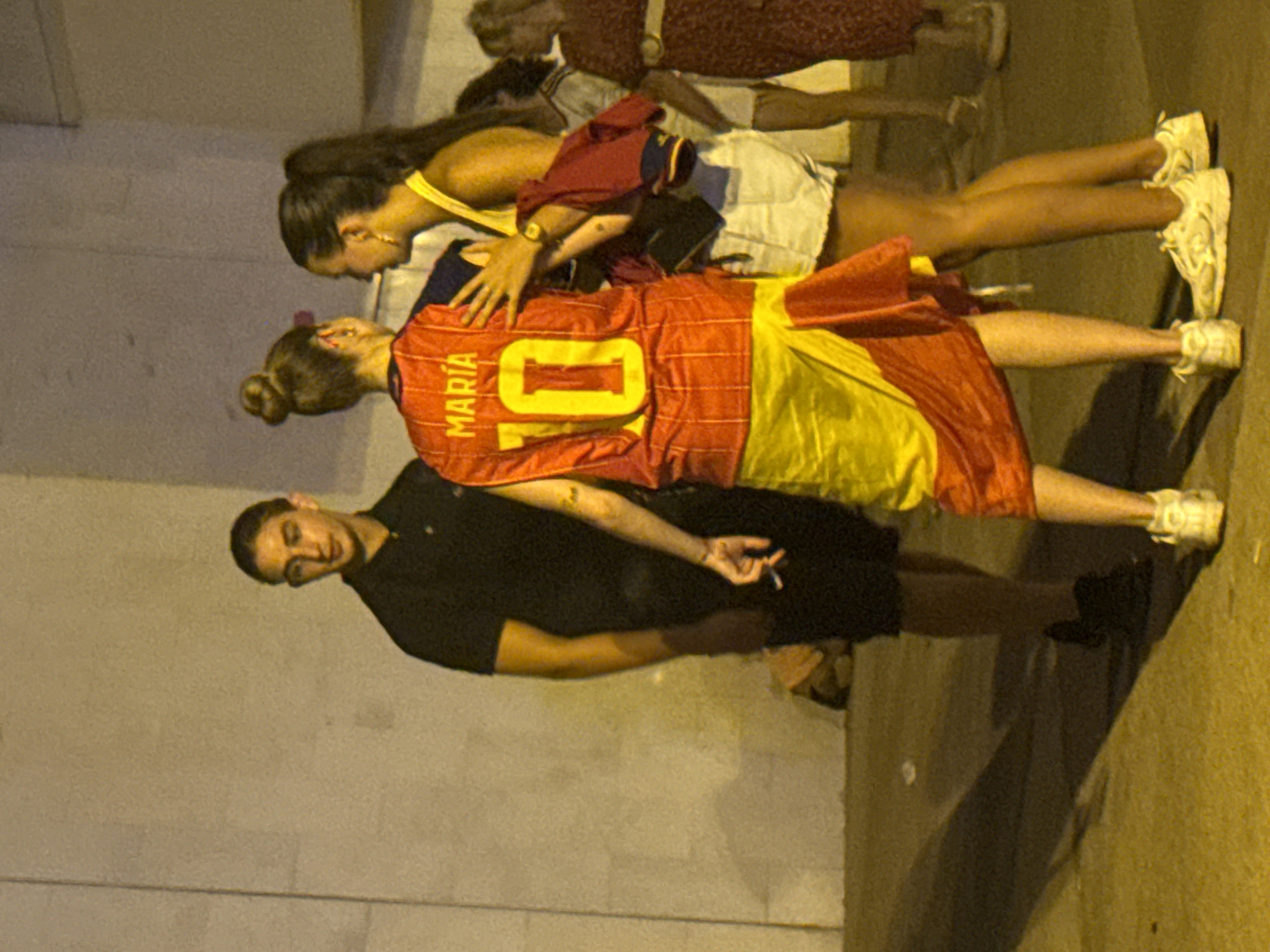 Blanes streets fill up for a football celebration night