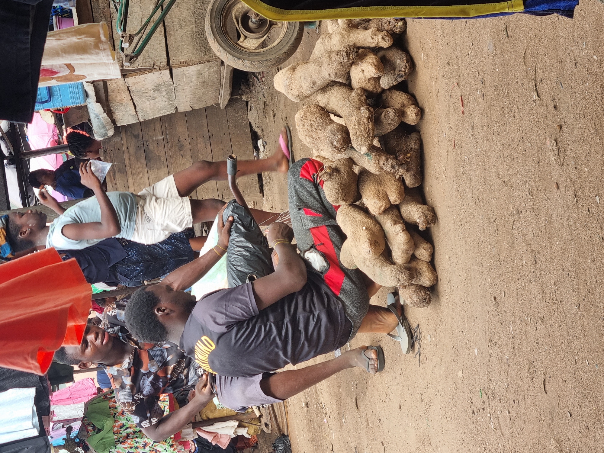 Morning market activity observed in Fegge, Nigeria