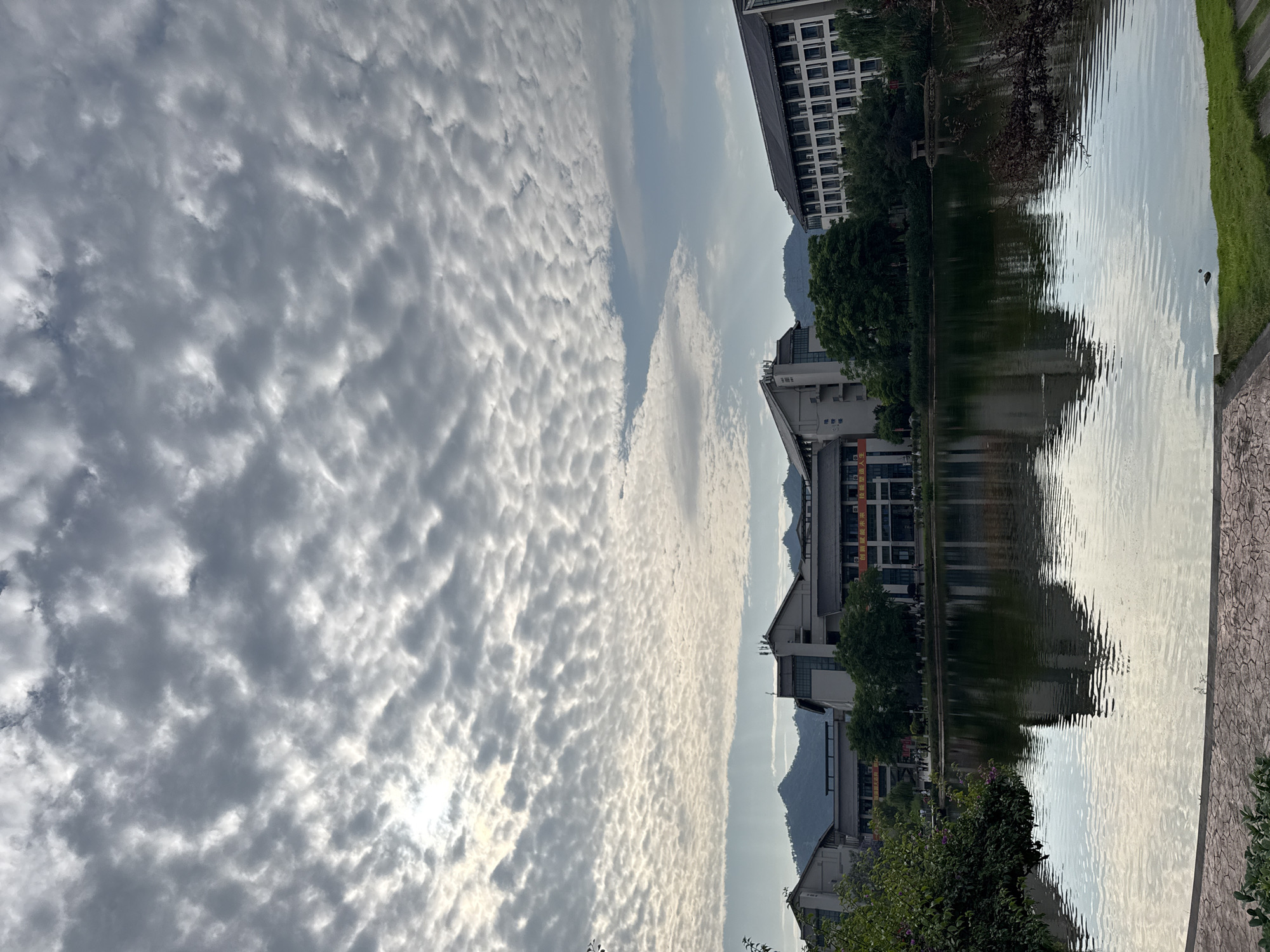 Peaceful lake reflections captured in Jiangjin, China morning