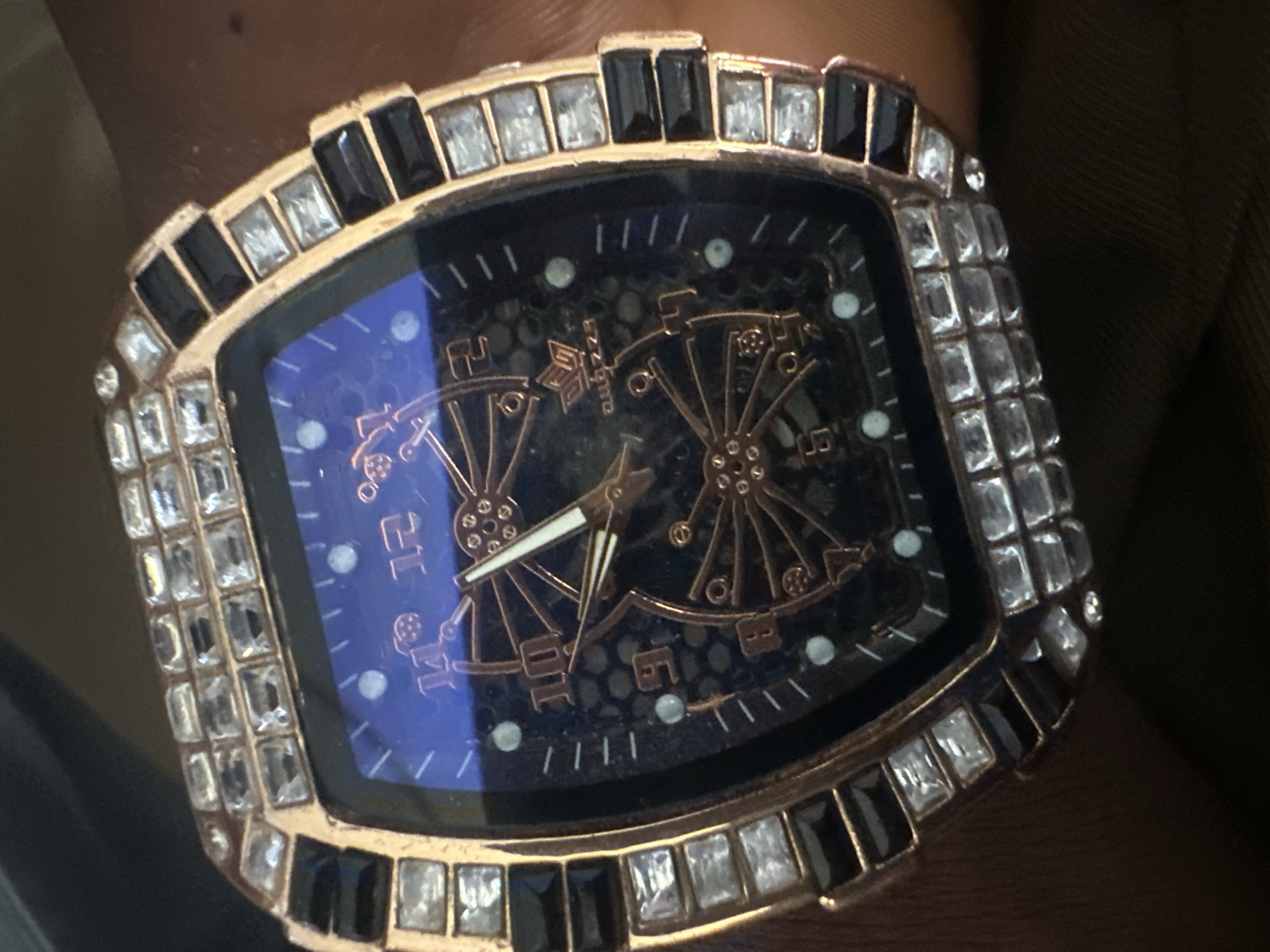 Jos residents document watches, footwear, church gathering Sunday morning