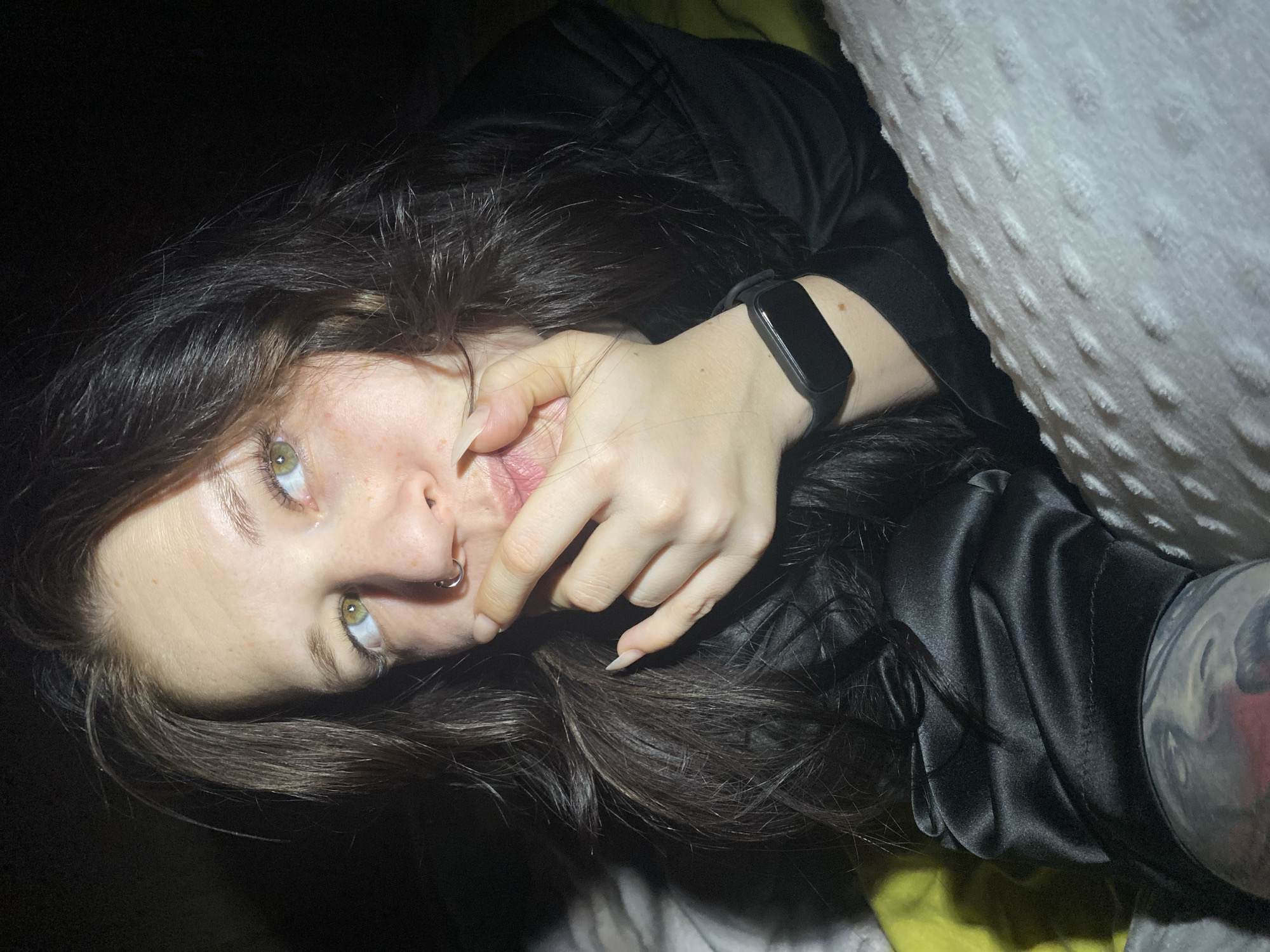 Woman photographed in intimate portrait session in Chaikovsky, Russia