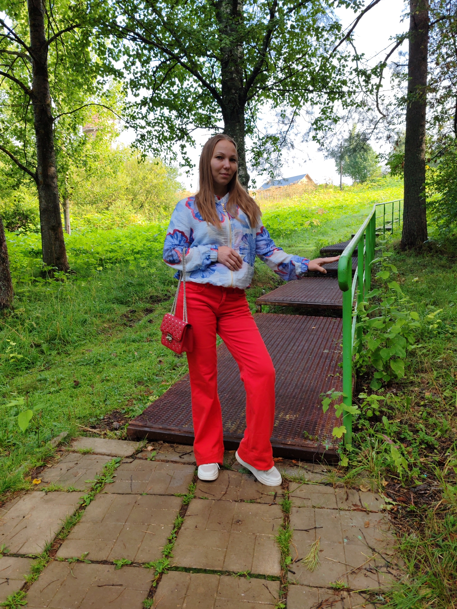 Summer stroll through Vizinga's birch park, details and all