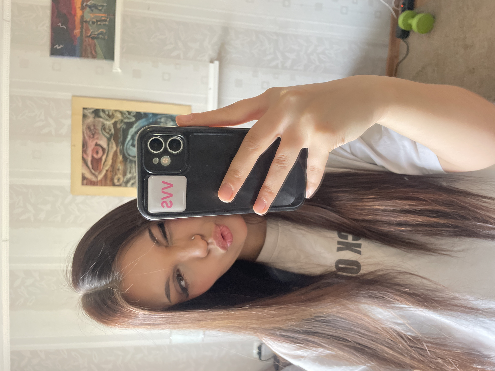 Woman takes bathroom selfie in Vsevolozhsk, Russia