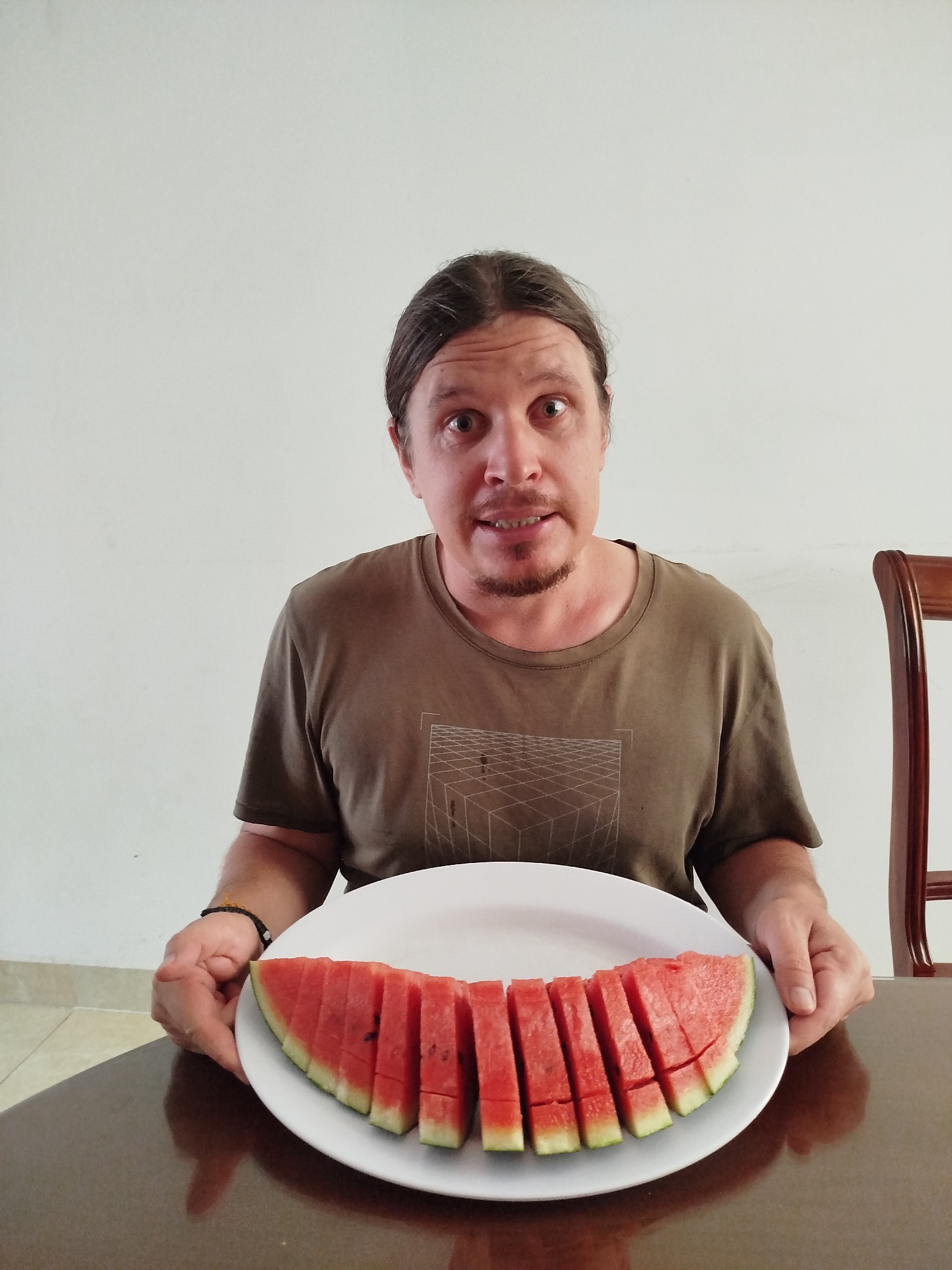 Watermelon and a big reaction at a Da Lat table