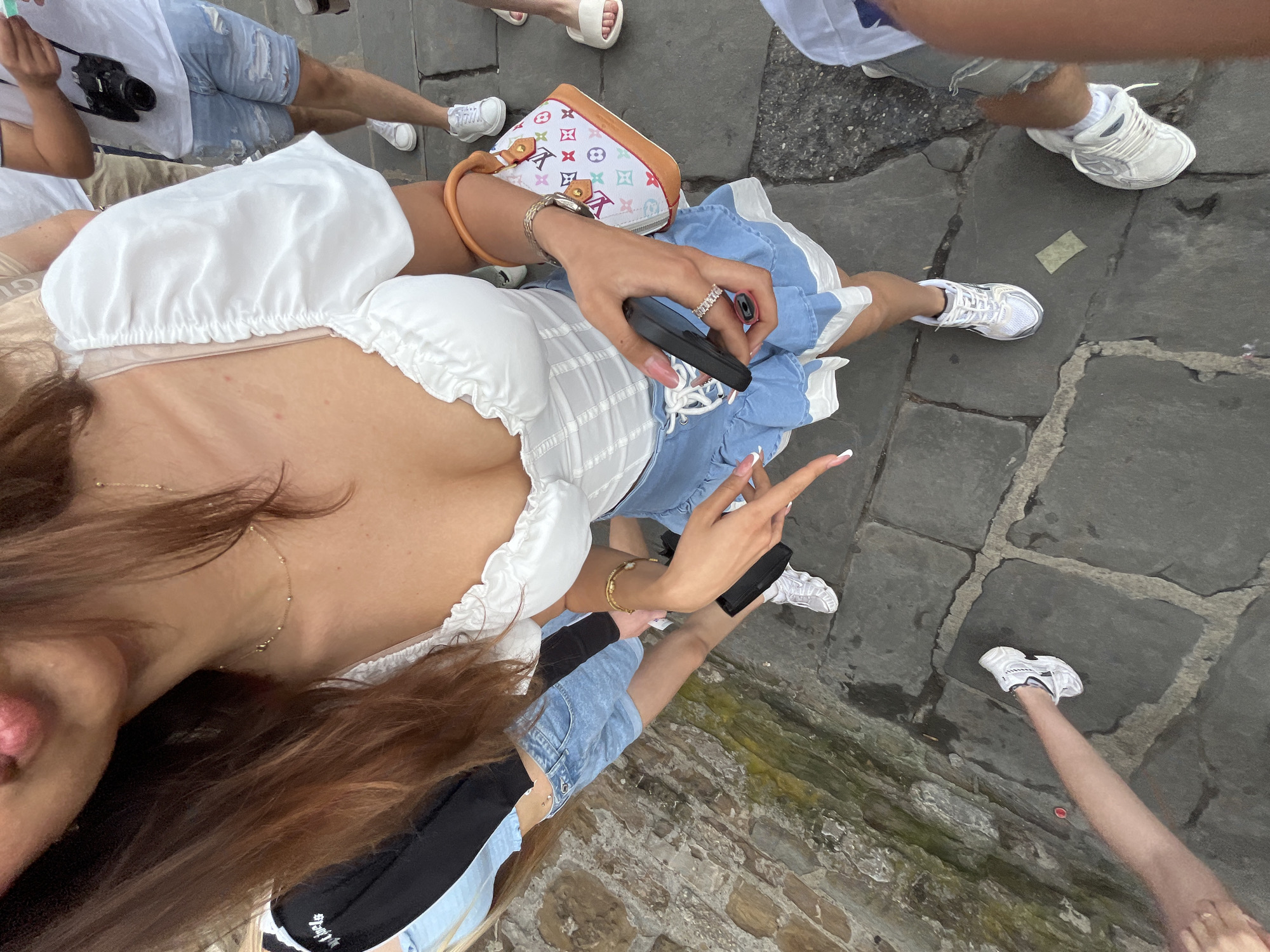 Morning tourist activity documented across Florence street scenes