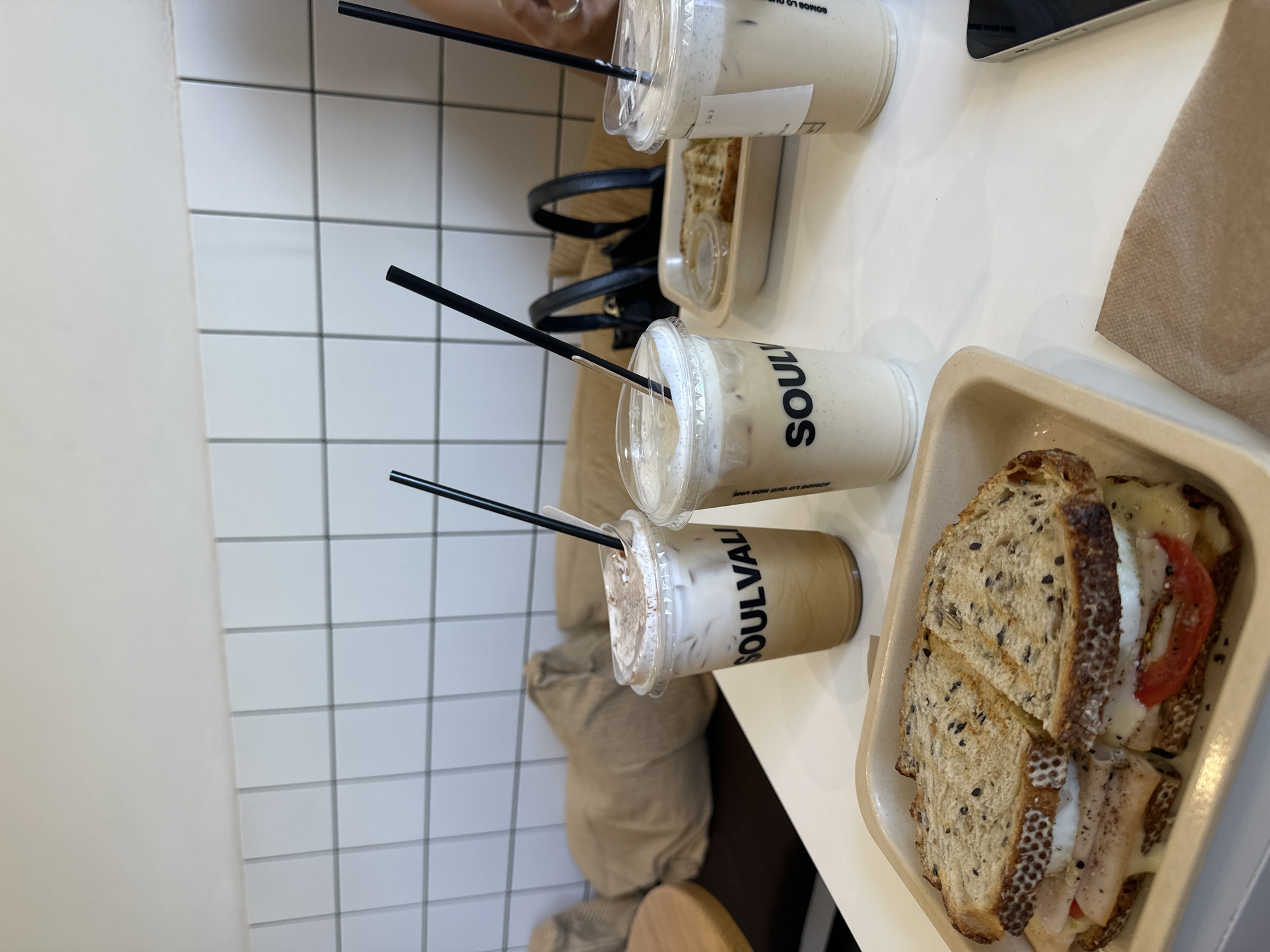 Woman's café visit and gym workout session in Puebla