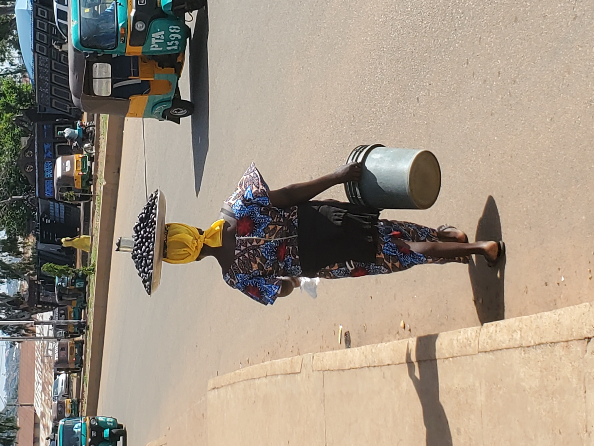 Morning street life captured across Nigerian communities, Bukuru region