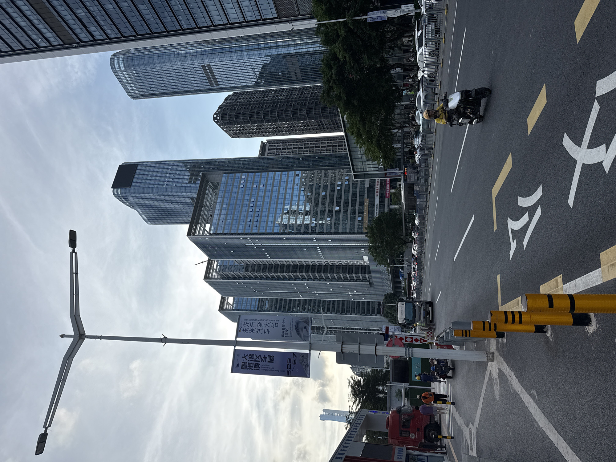 Morning traffic flows through Nanshan District business area