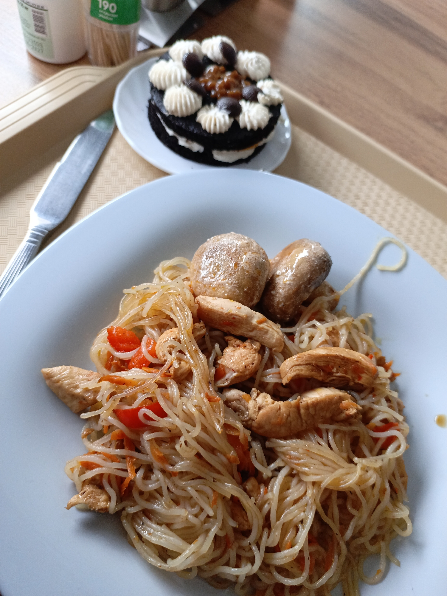 Multi-course meal documented at Noviy restaurant