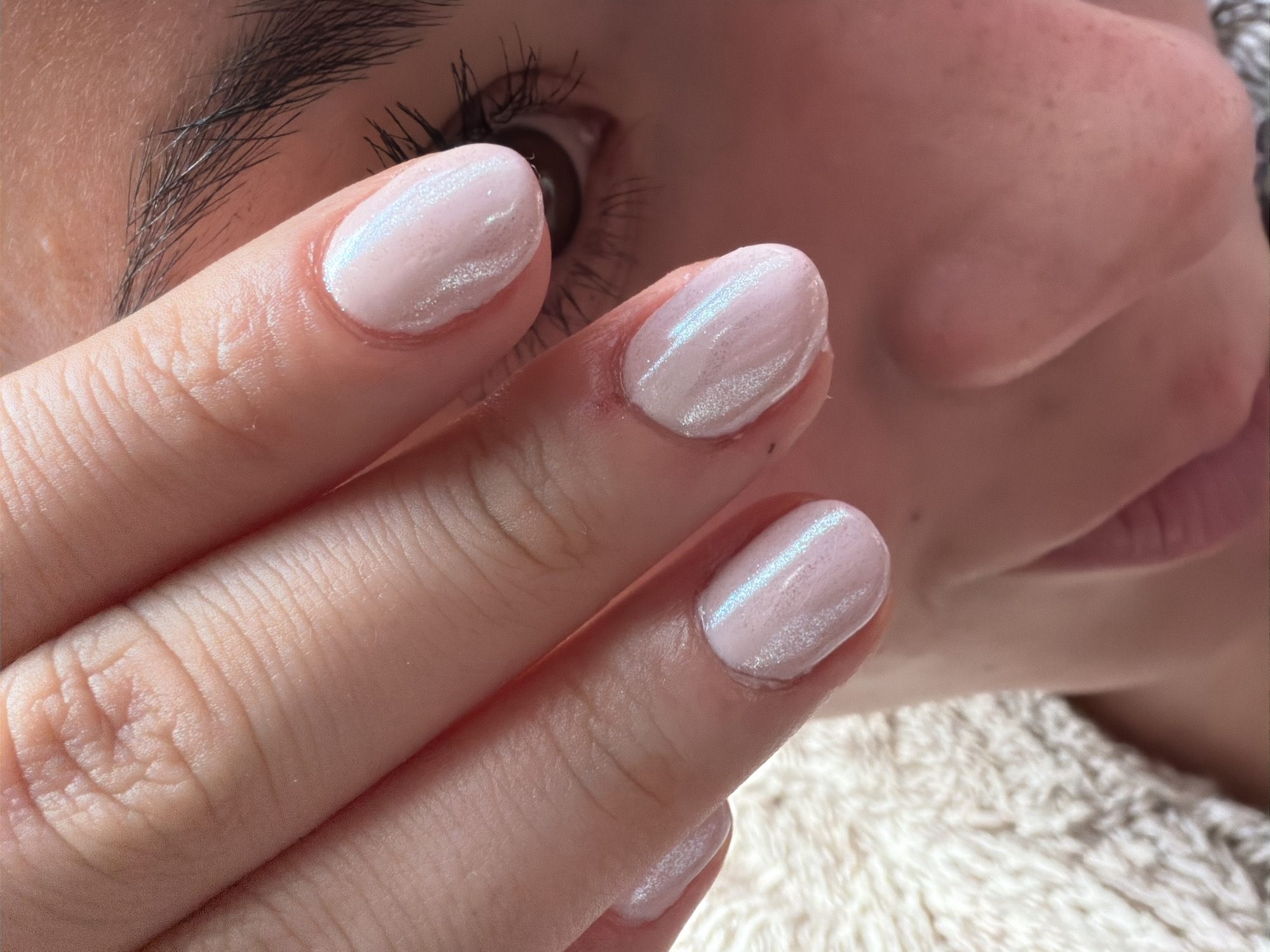 Fresh manicure displayed in Naucalpan de Juárez, Mexico