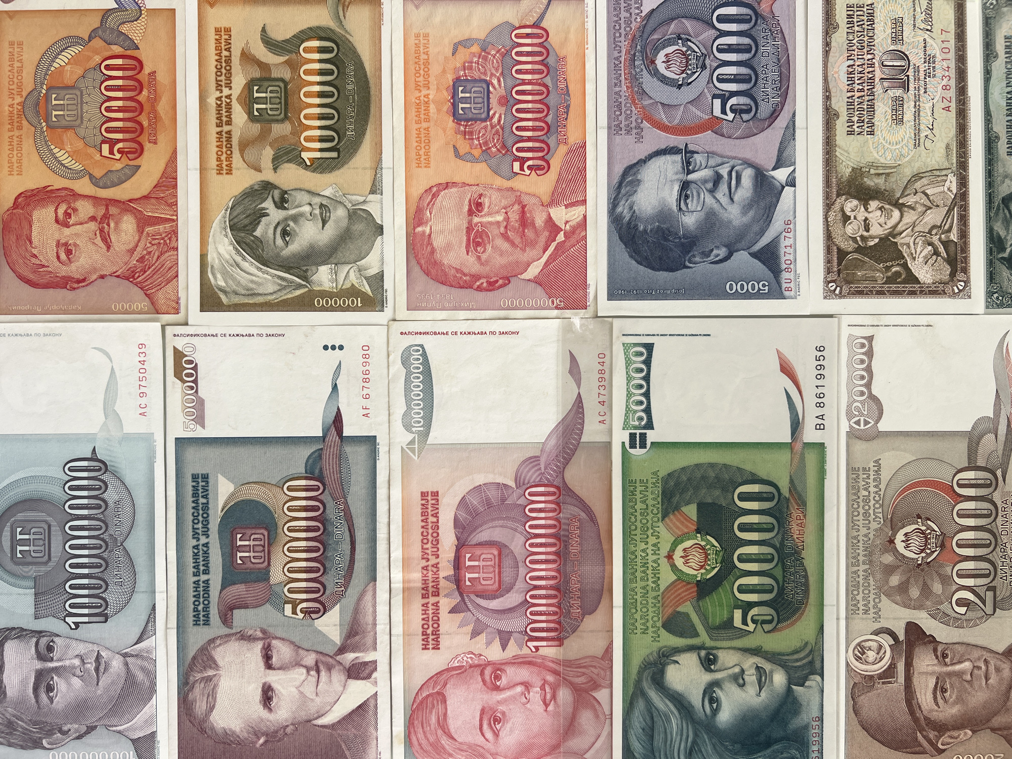 Person displays Yugoslav hyperinflation banknotes as collector gifts
