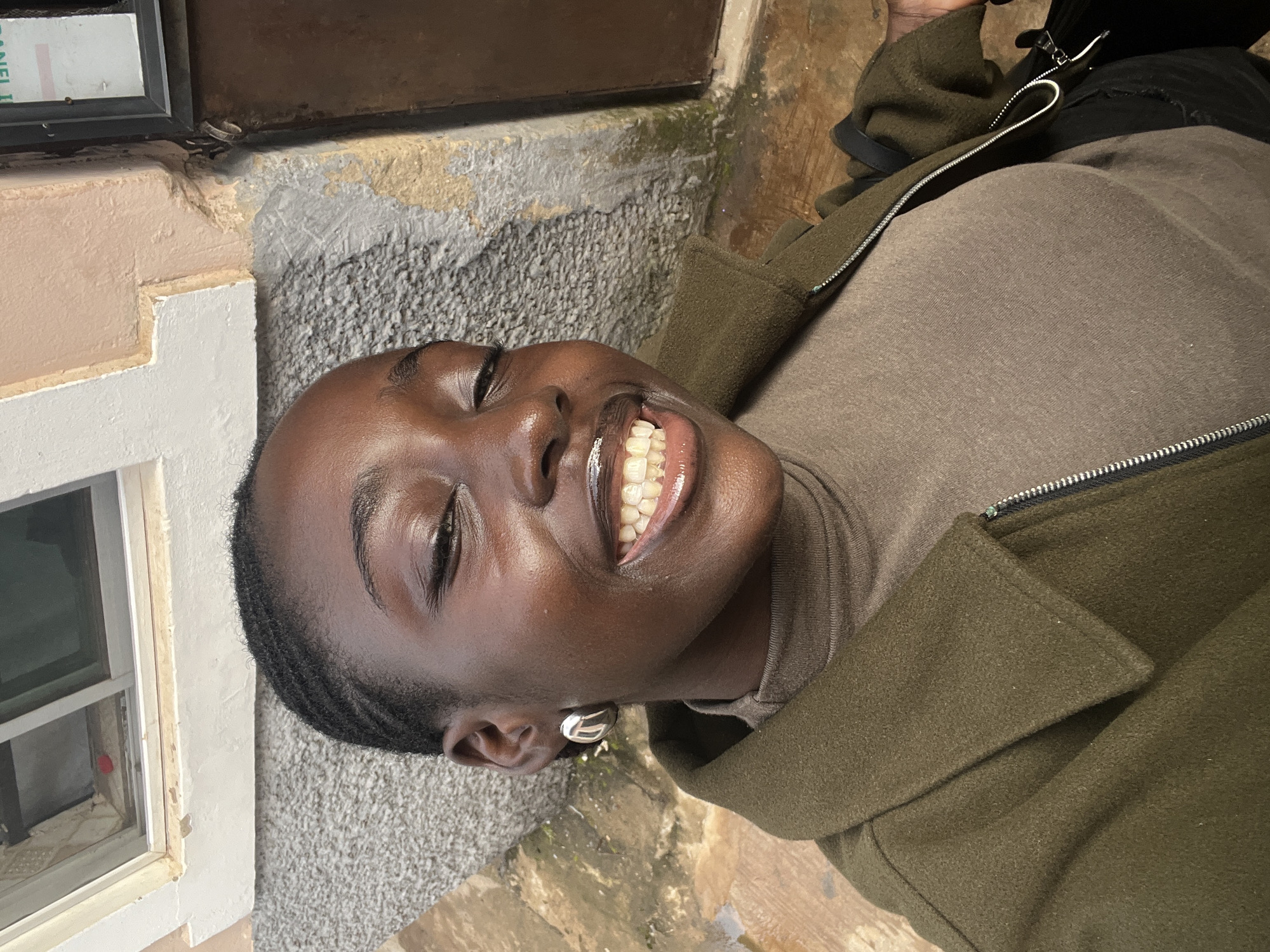 Quick outdoor photo session in urban Abuja