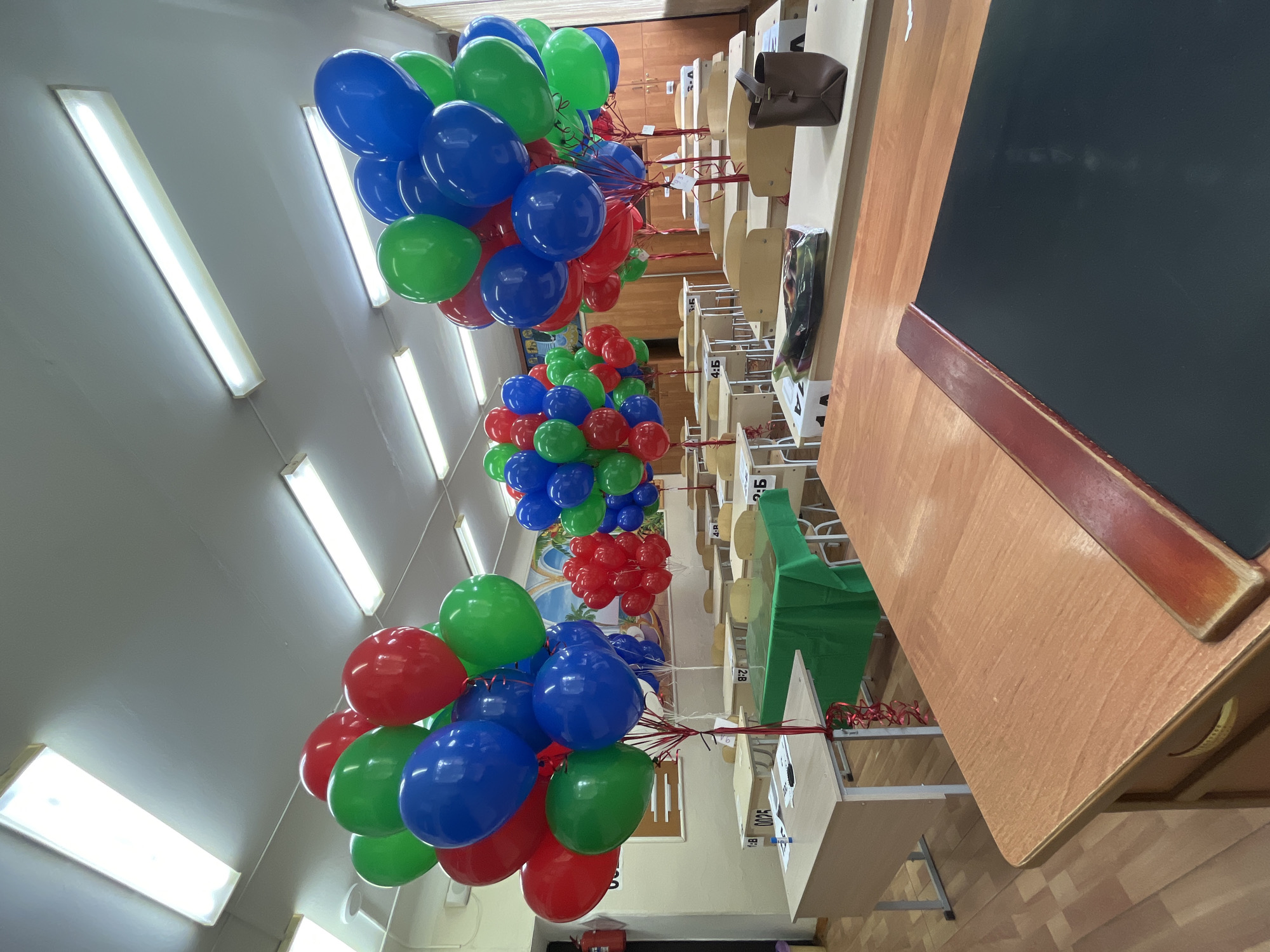 Graduation ceremony held in decorated classrooms in Kaspiysk