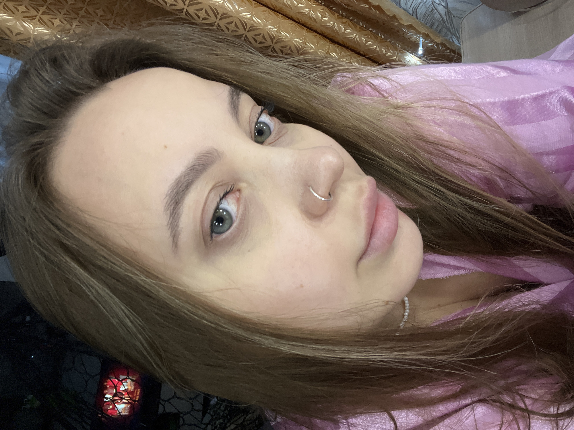 Everyday moments captured in Novopokrovskaya: portraits, selfies, studying