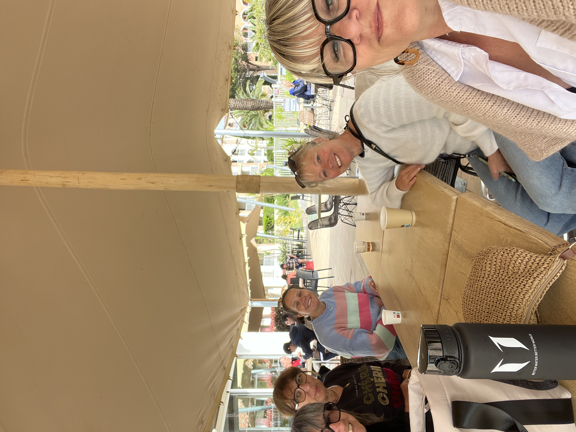 Morning dining and departure activities observed in Grimaud, France