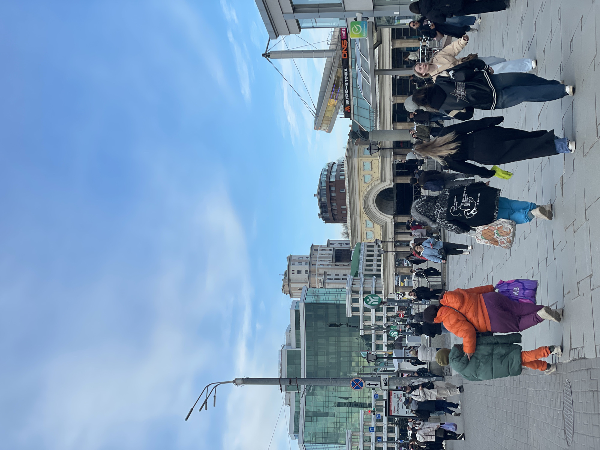 Kazan street life documented during busy afternoon hours