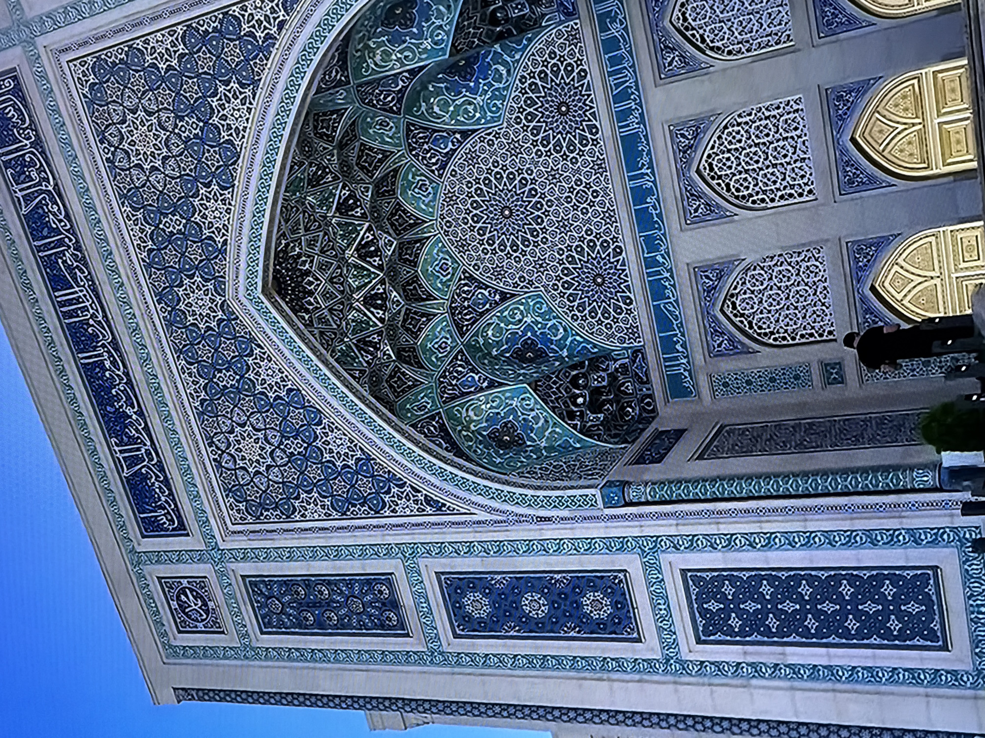 Tashkent at night: mosques, promenades, and glowing streets