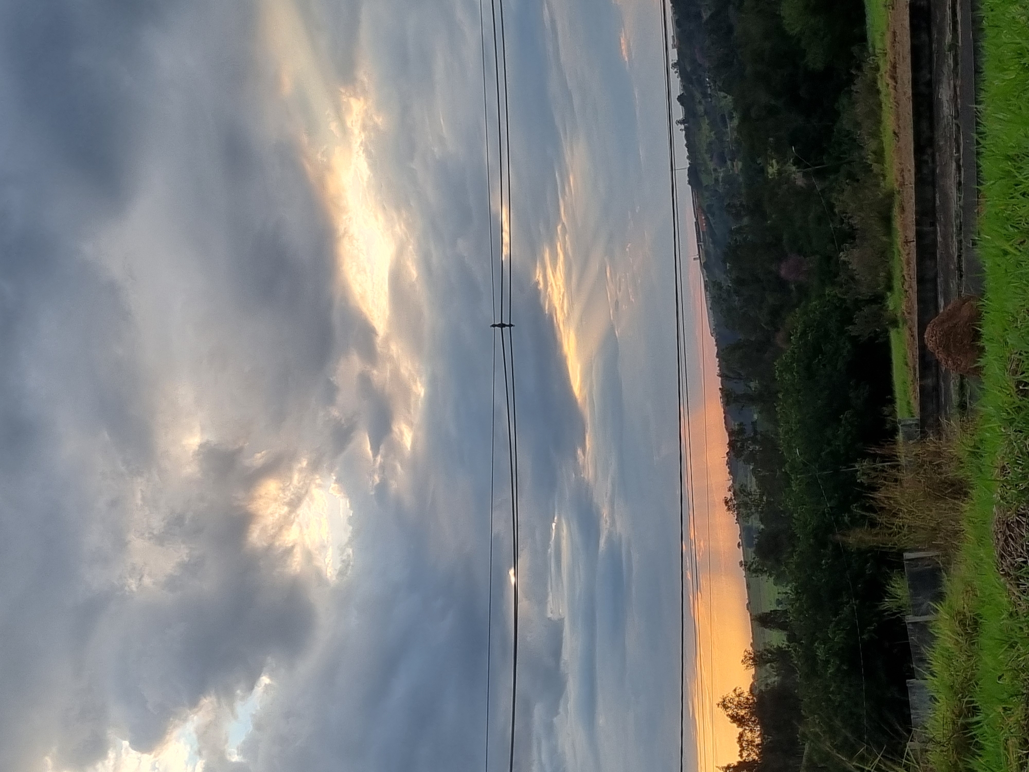 Rays break through cloud cover over Laranjal Paulista
