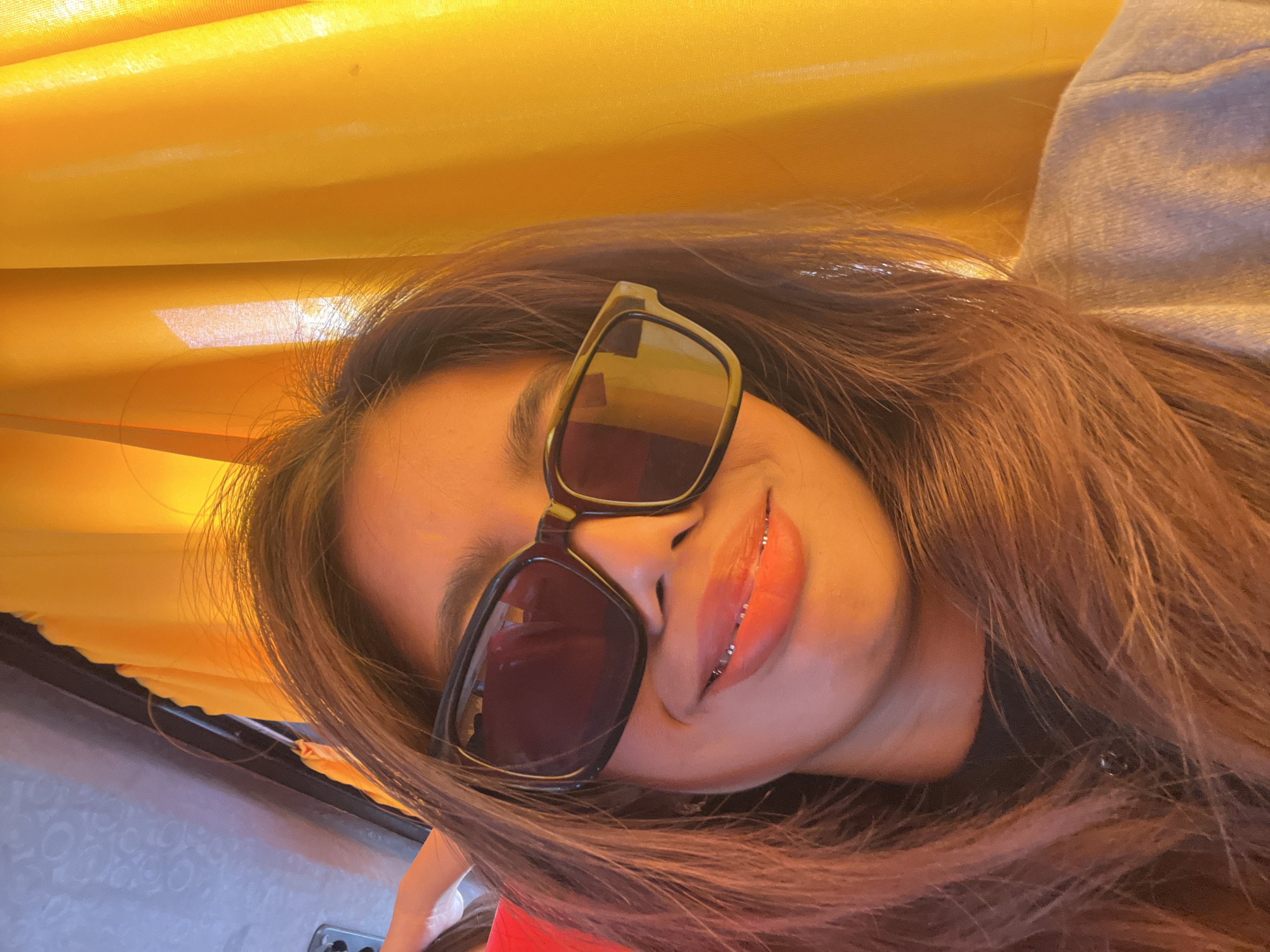 Woman takes selfies on public transport in Tagum